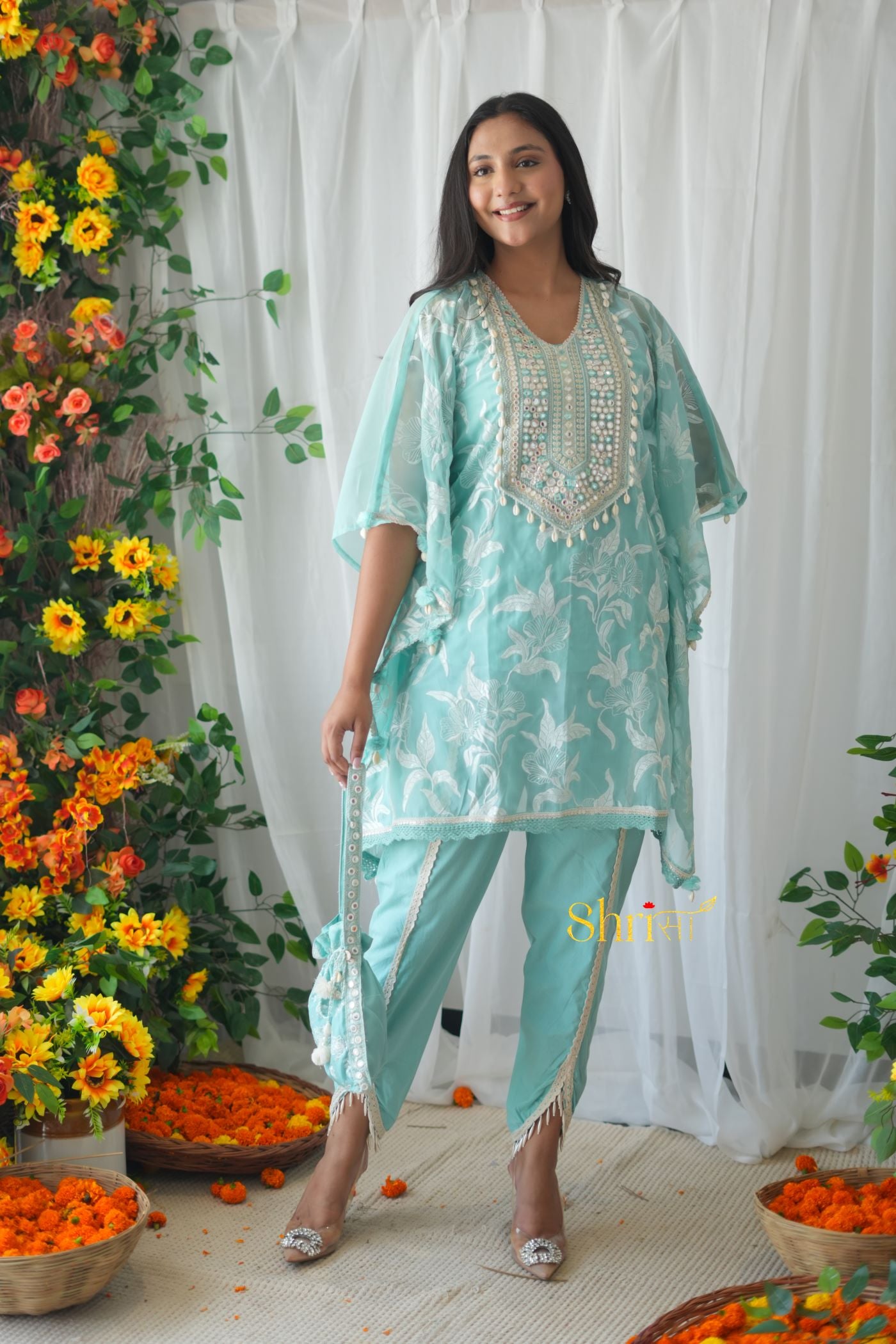 Aleeza Firozi Kaftan Set