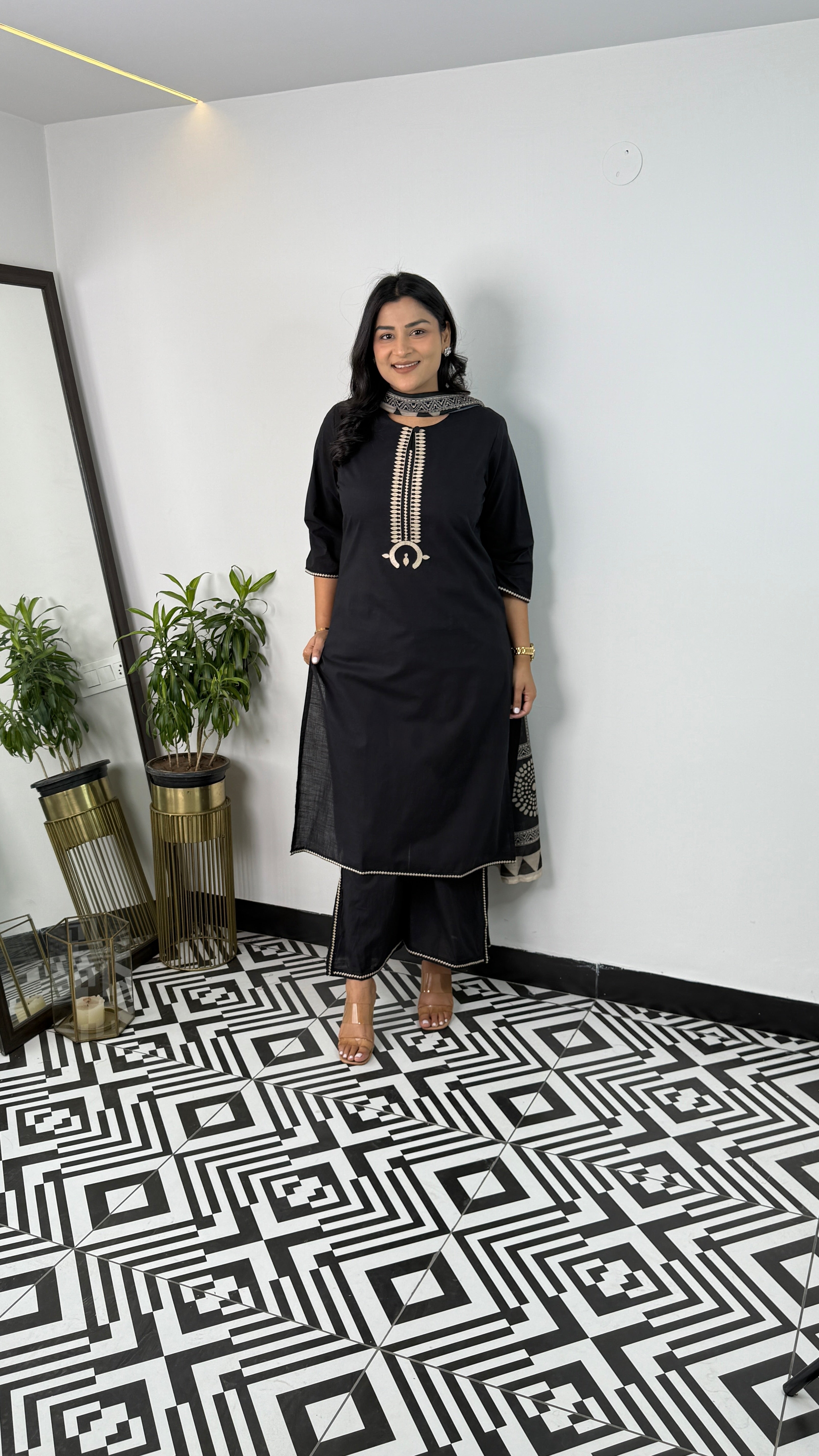 Aarohi Black Suit Set