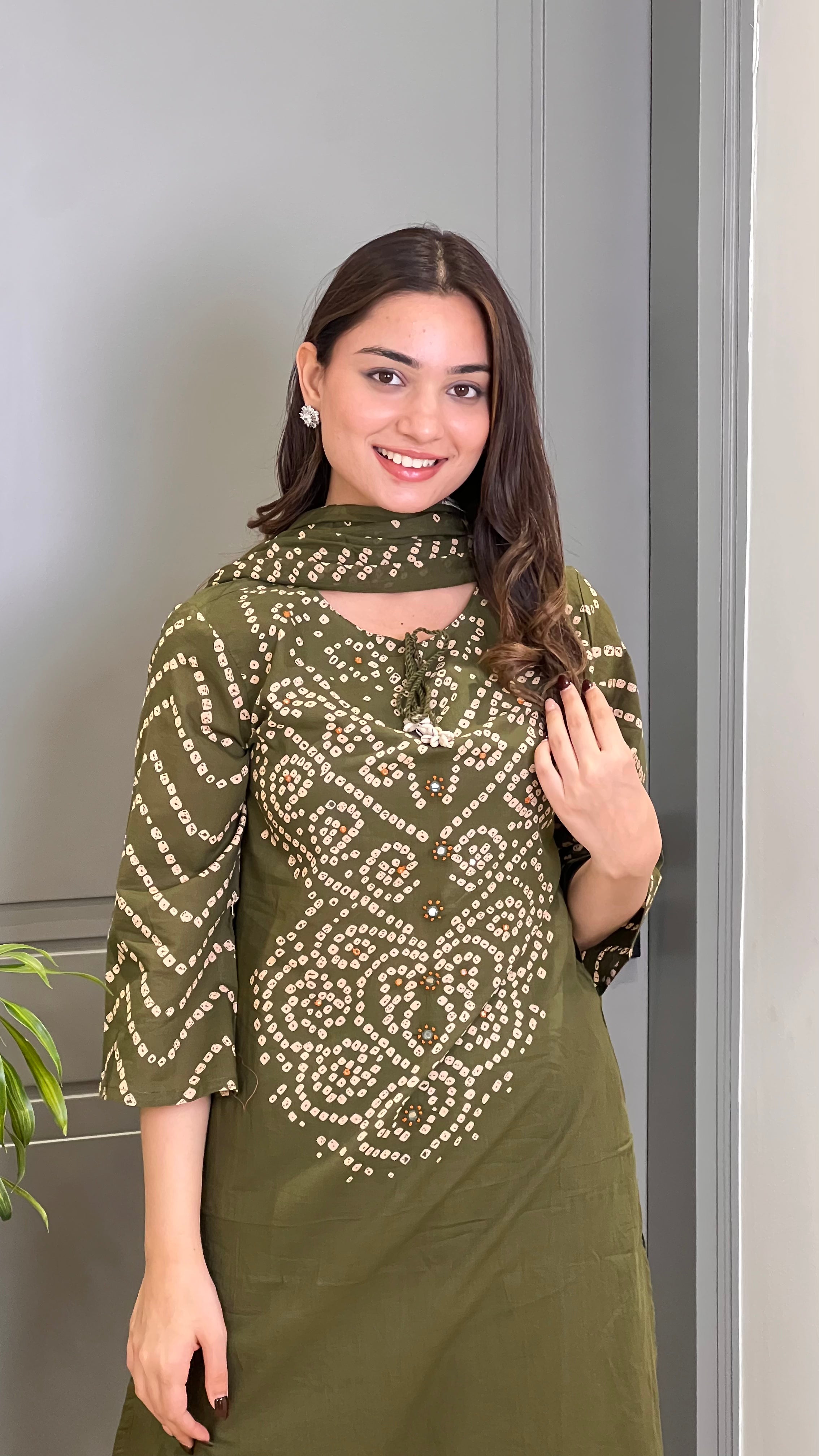 Nysa Green Bandhej Suit Set