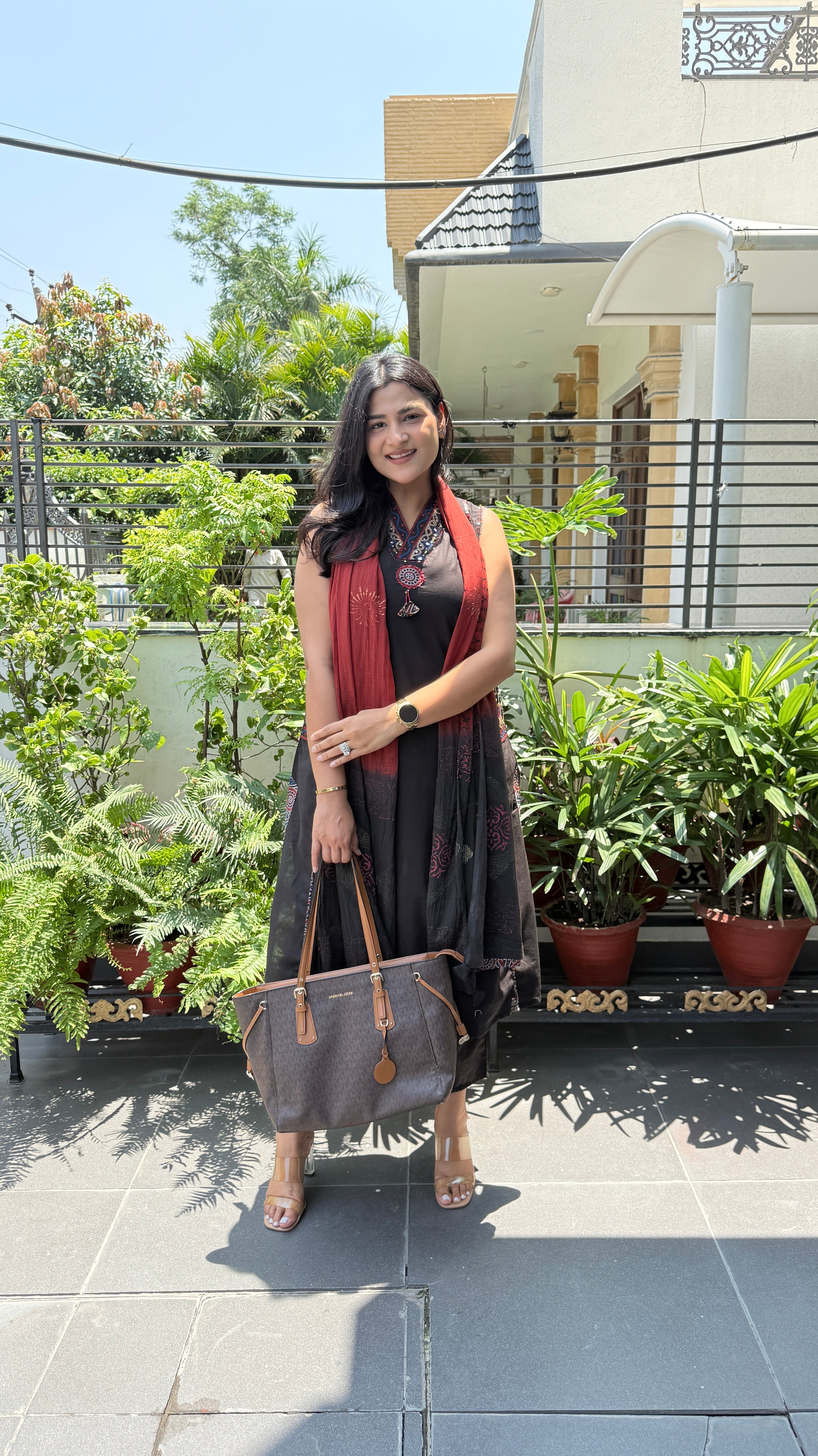 Tara Black Cutsleeve Suit Set 