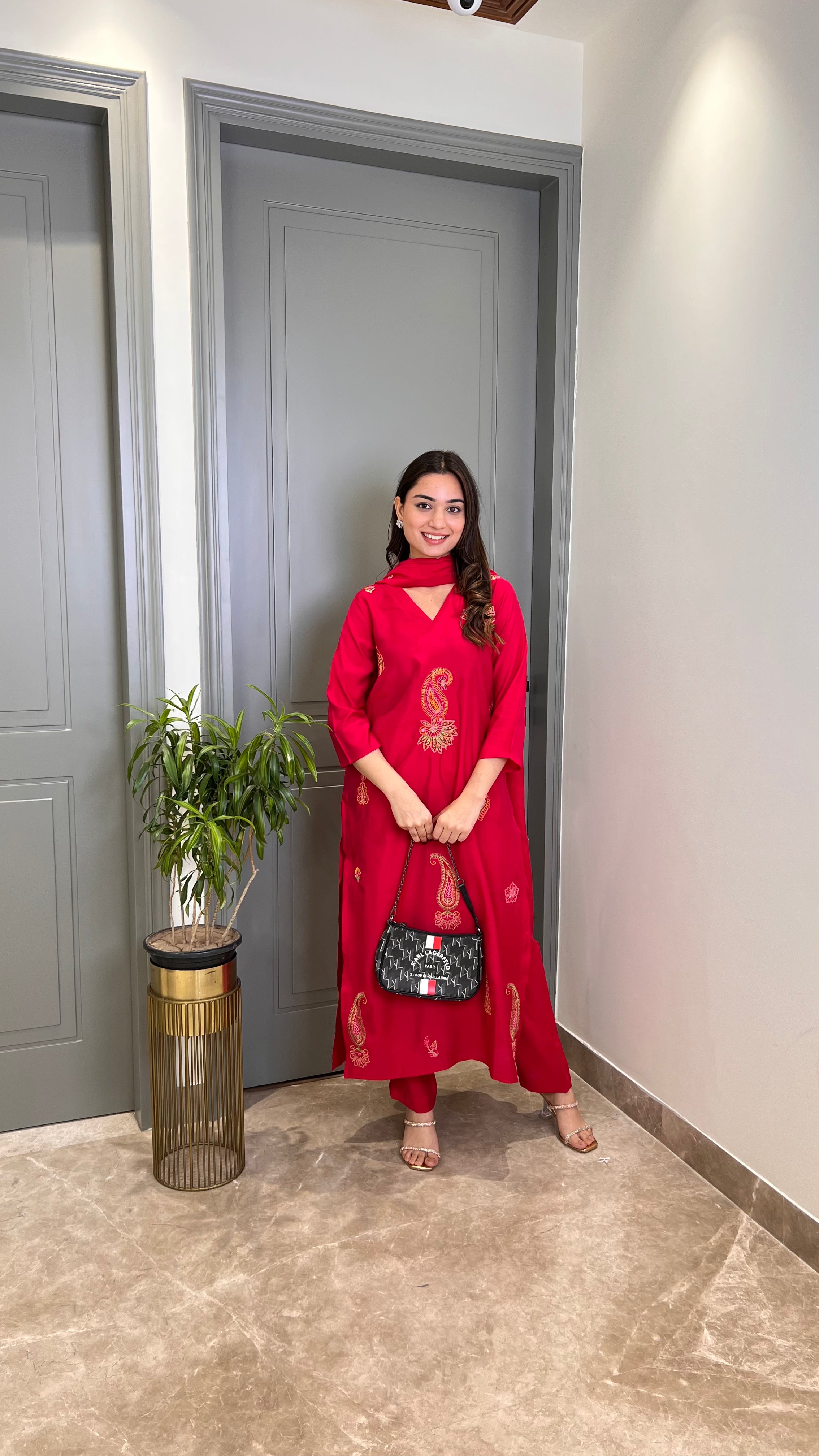 Ambi Threadwork Pink Suit Set