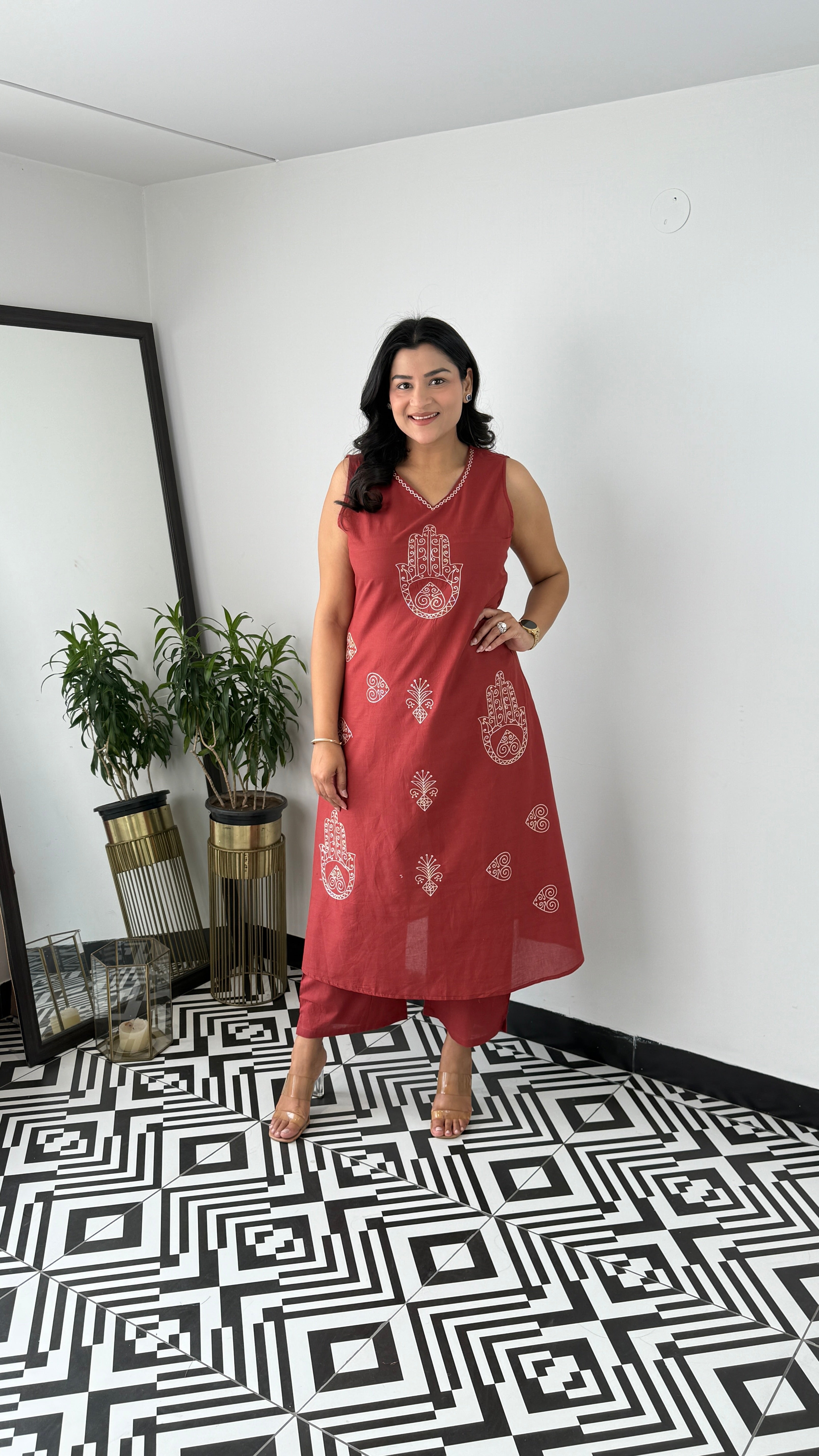 Sleeveless Rust Hand Kurta Pants