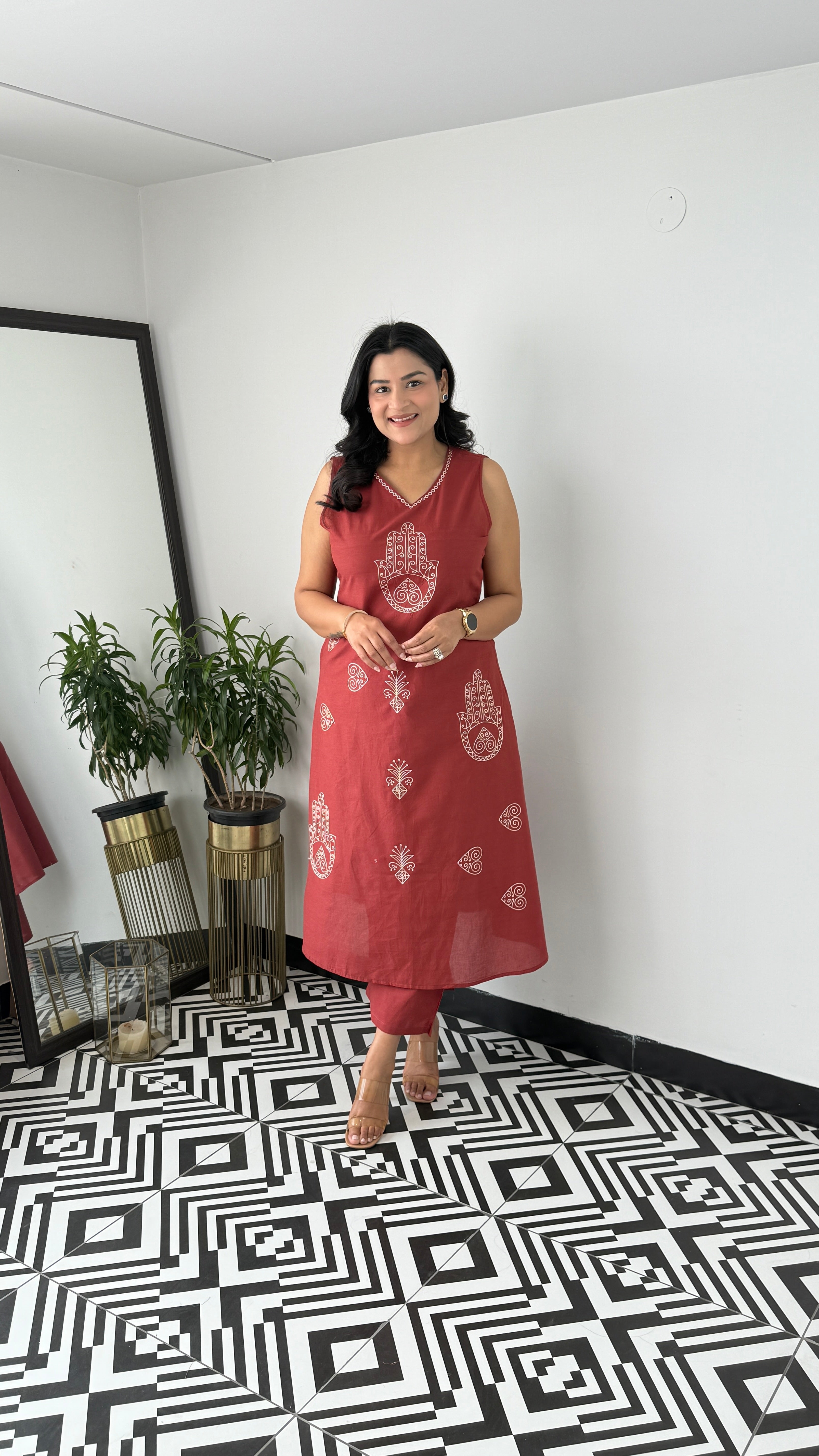 Sleeveless Rust Hand Kurta Pants