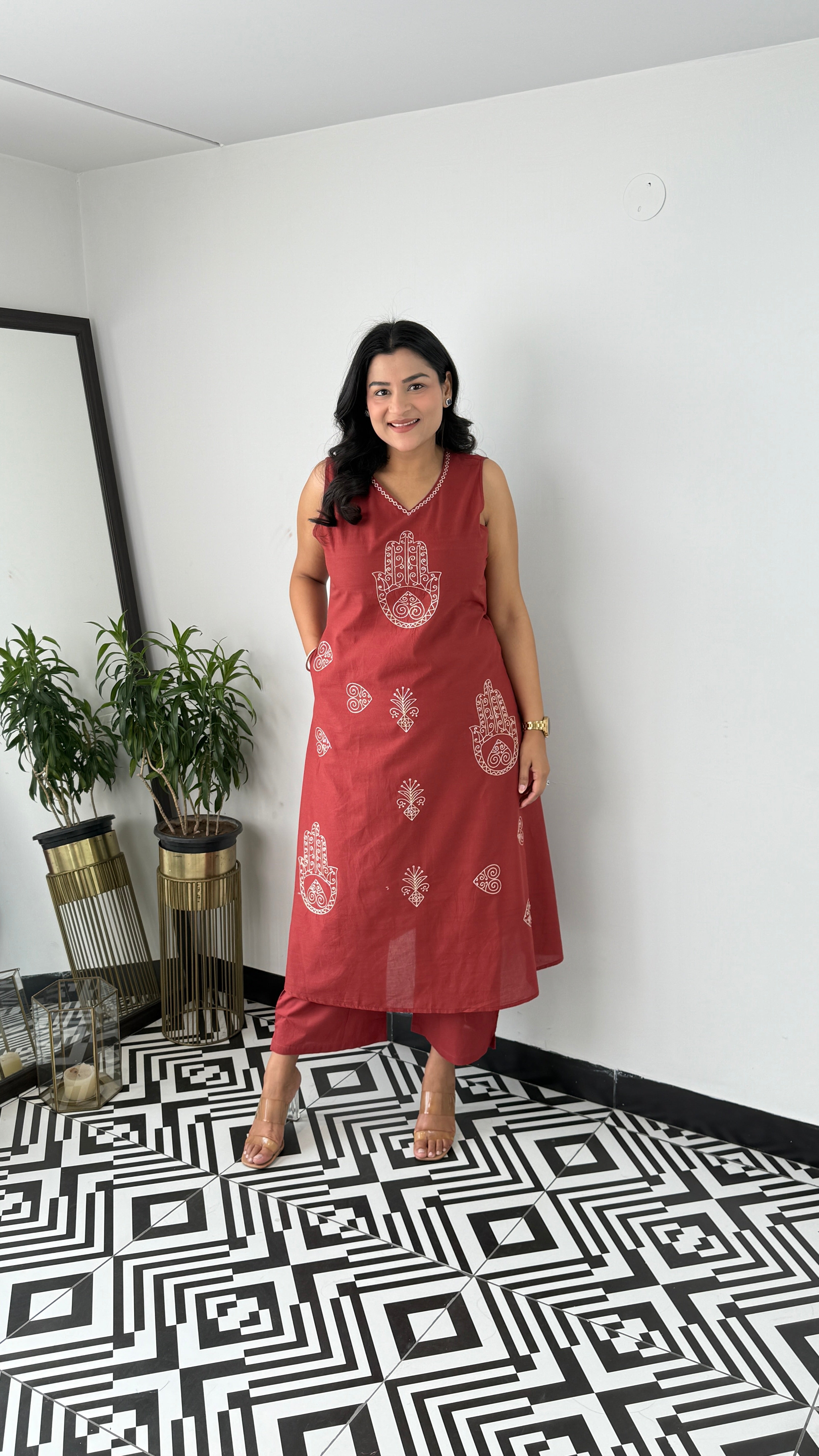 Sleeveless Rust Hand Kurta Pants