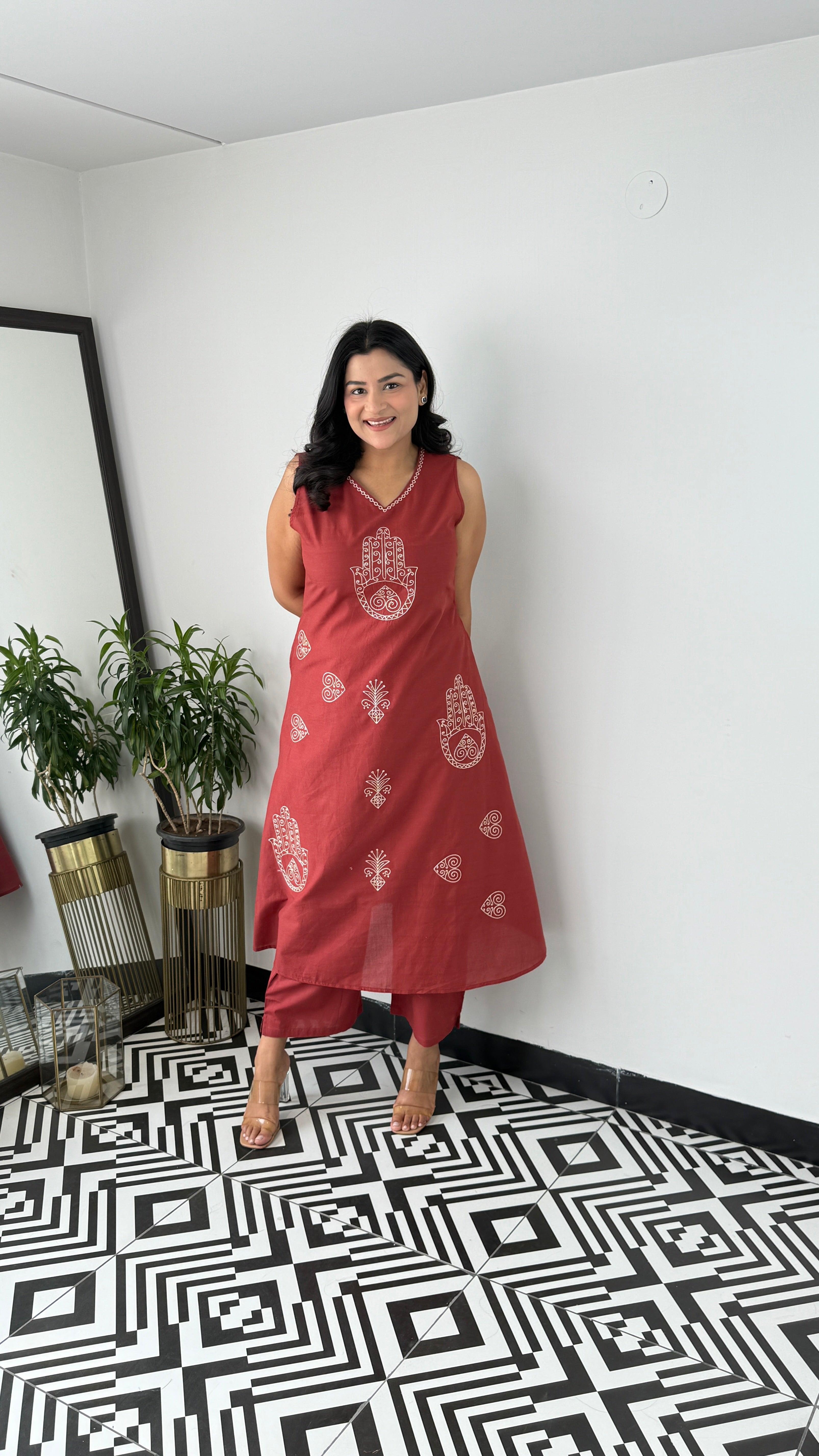 Sleeveless Rust Hand Kurta Pants