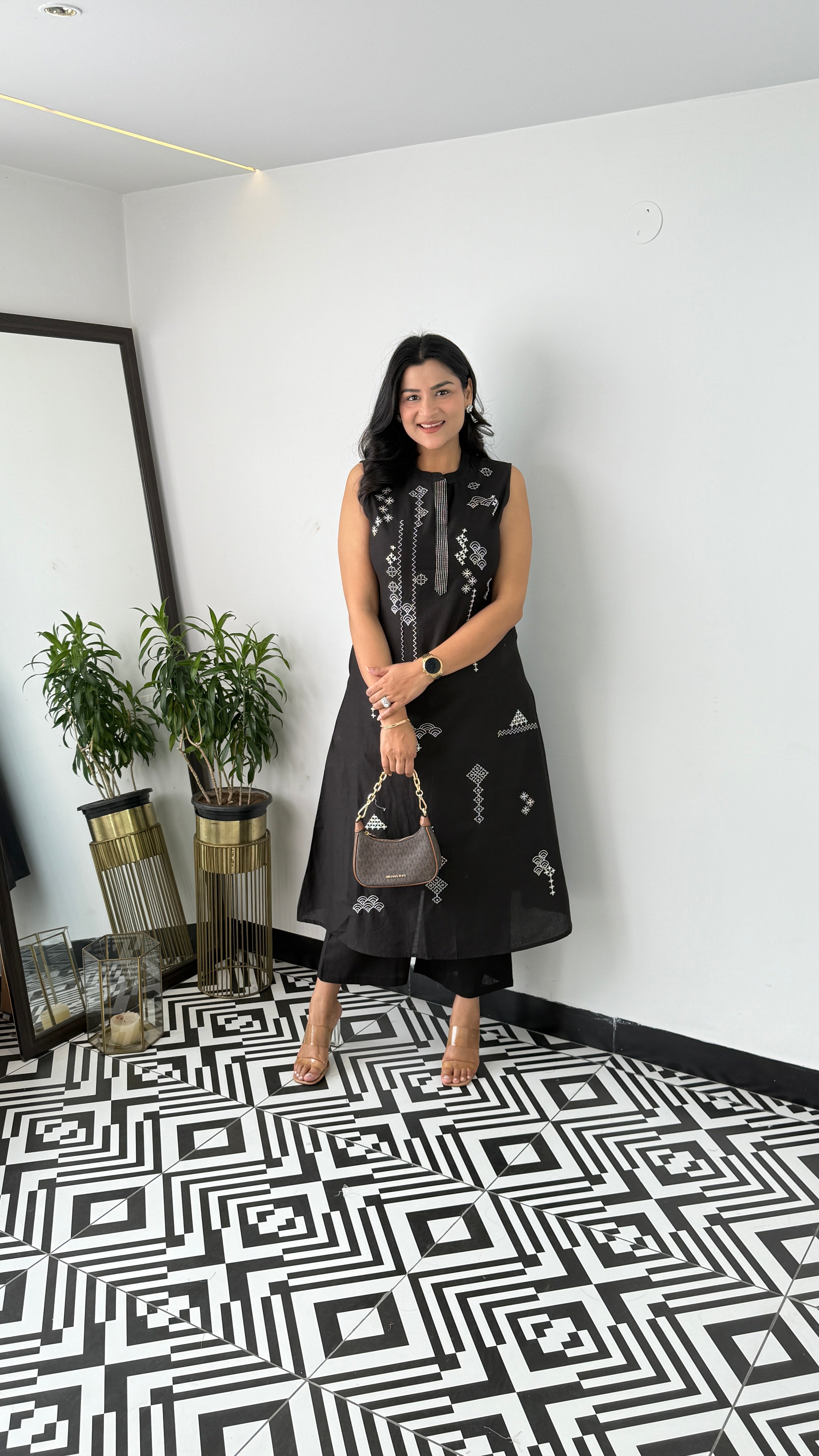 ⁠Sleeveless Black Wifi Kurta Pants