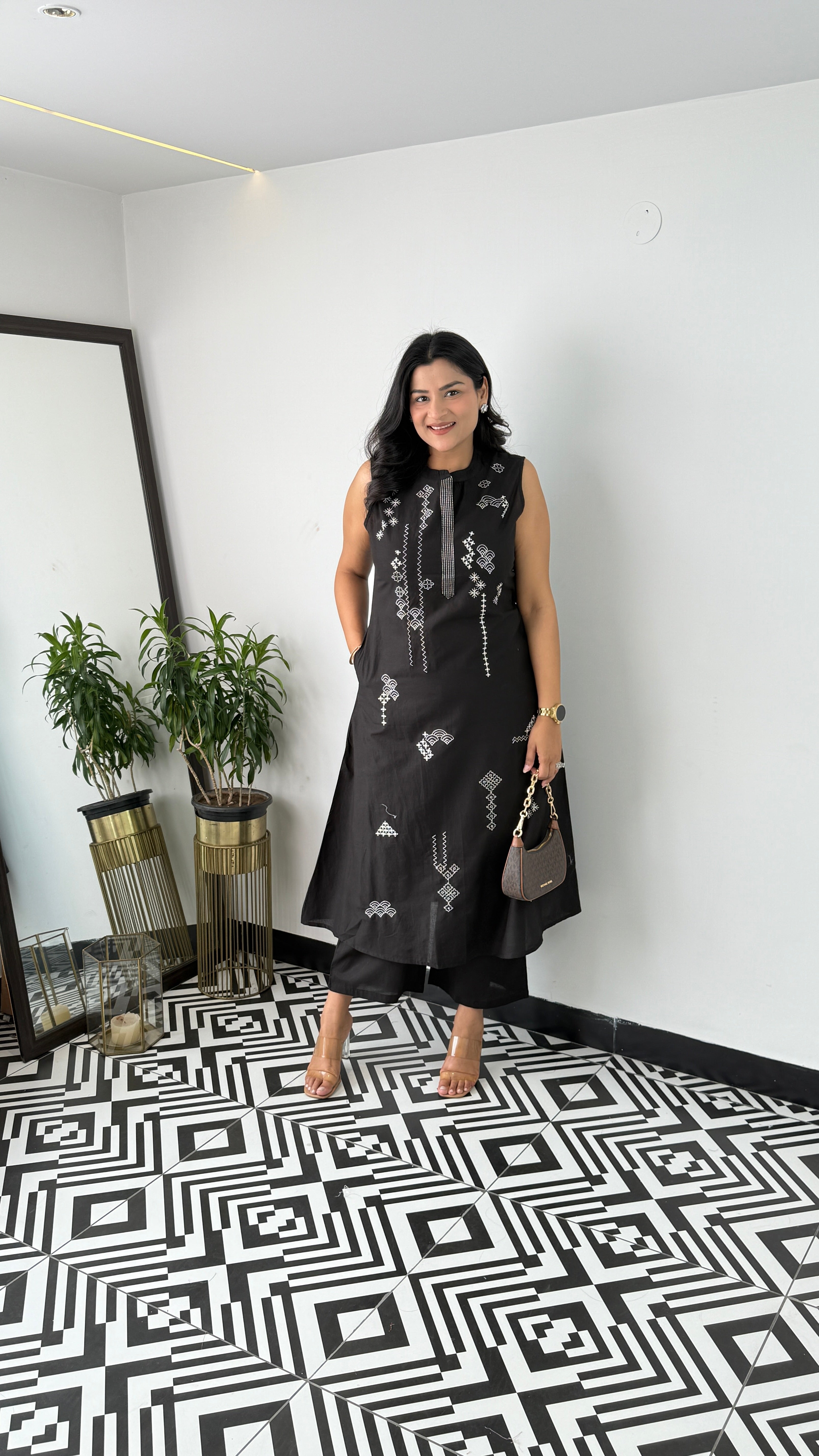 ⁠Sleeveless Black Wifi Kurta Pants