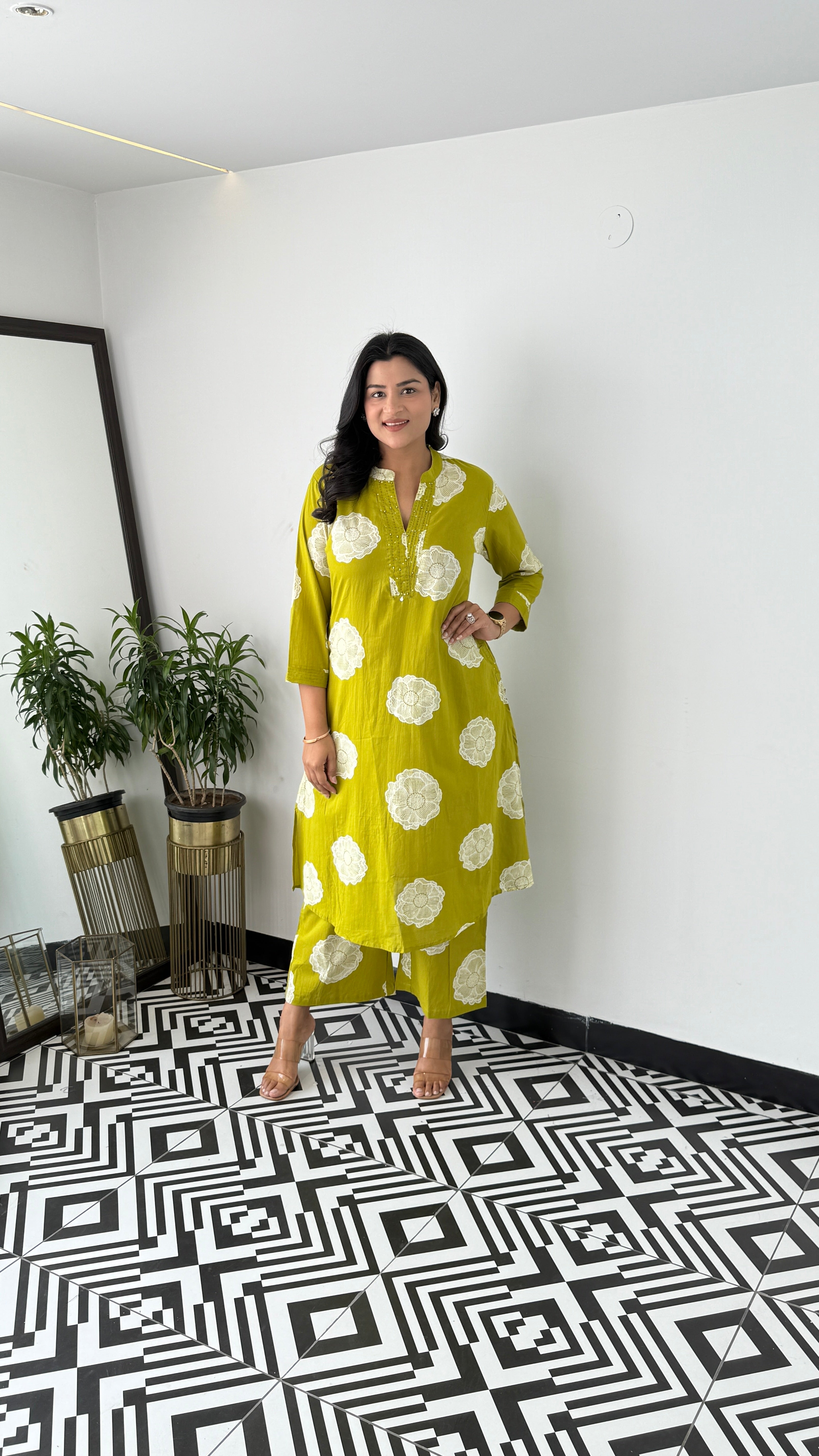 Charming Green Flower Kurta Pants 