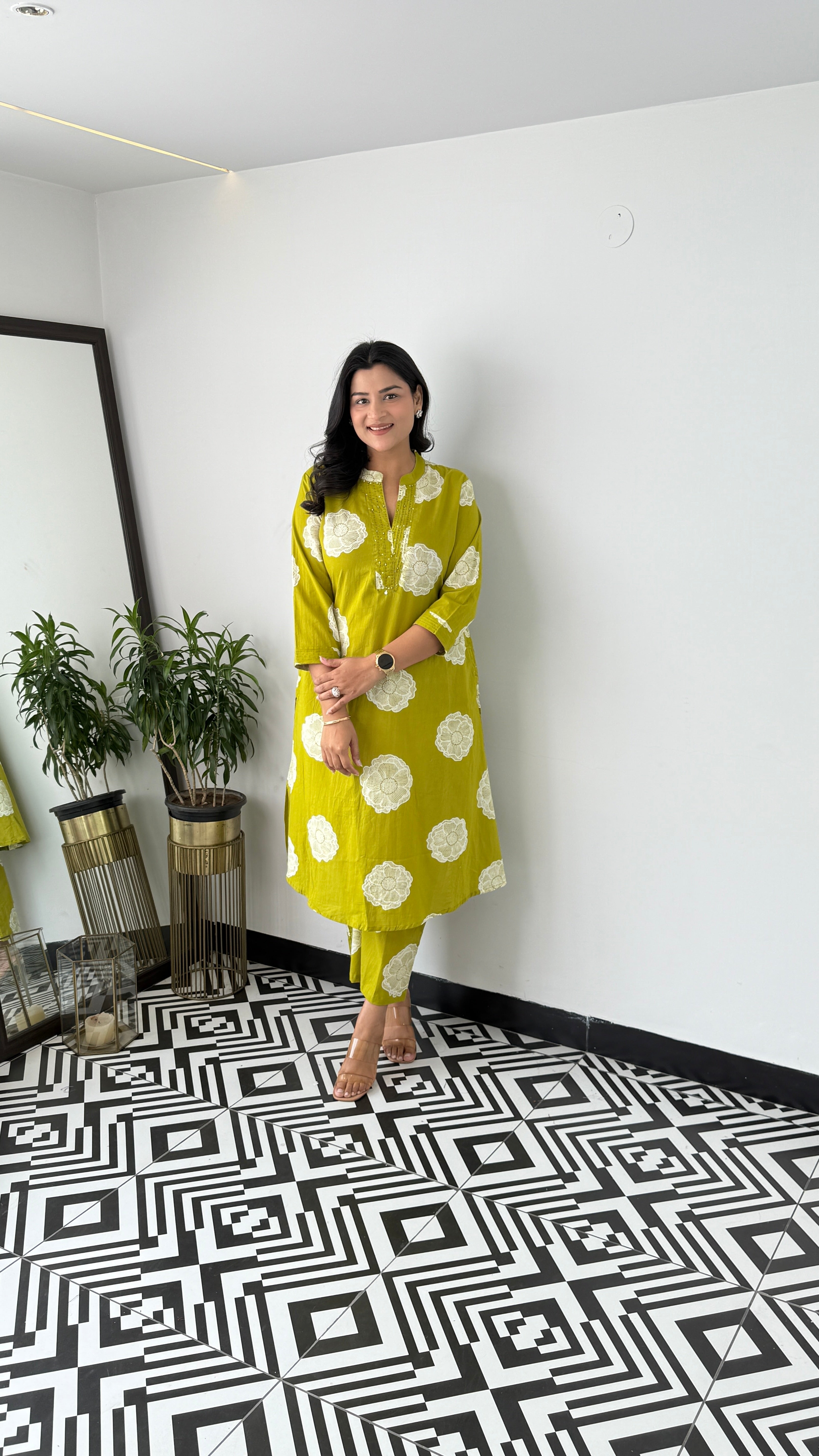 Charming Green Flower Kurta Pants 
