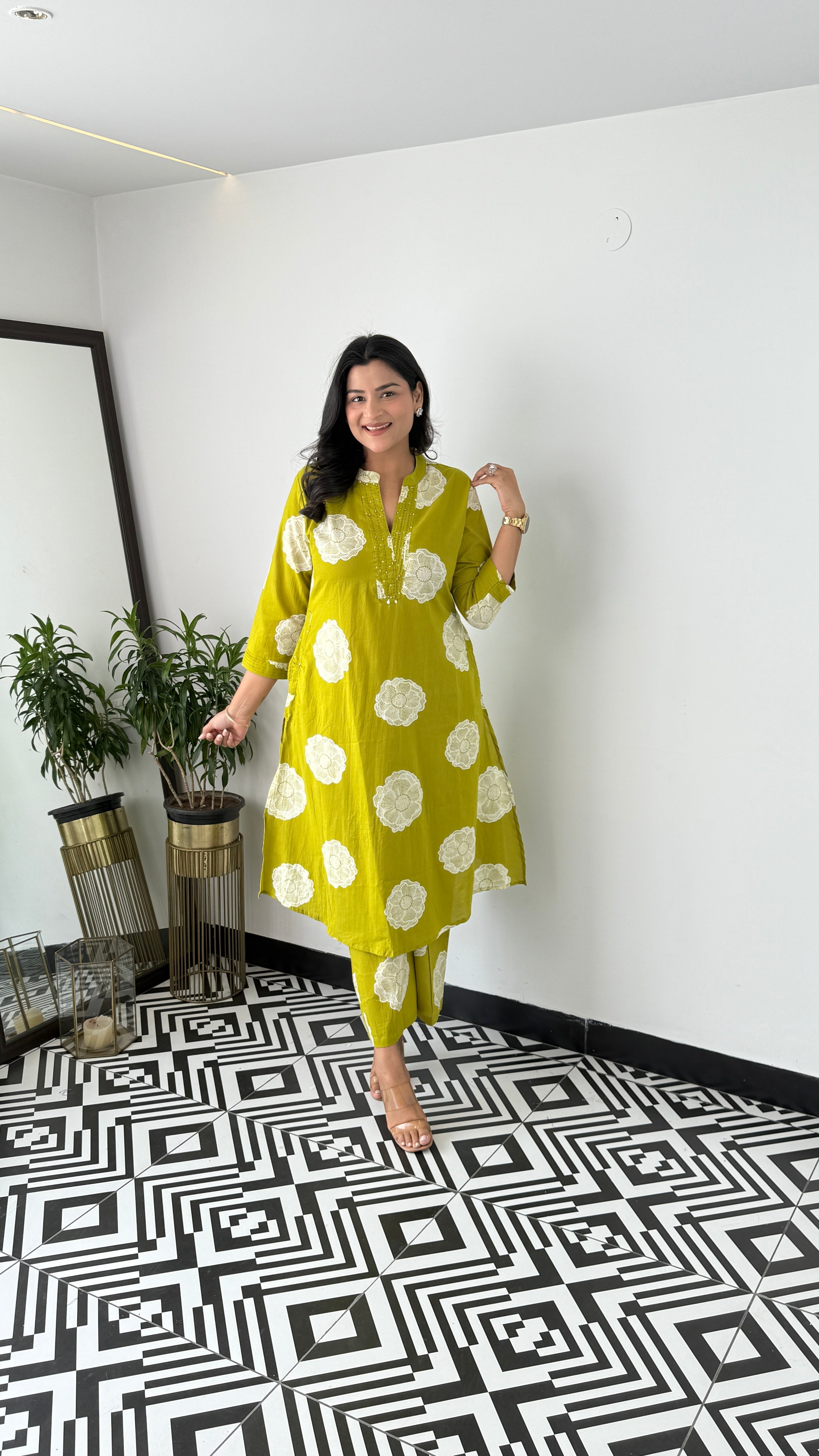 Charming Green Flower Kurta Pants 