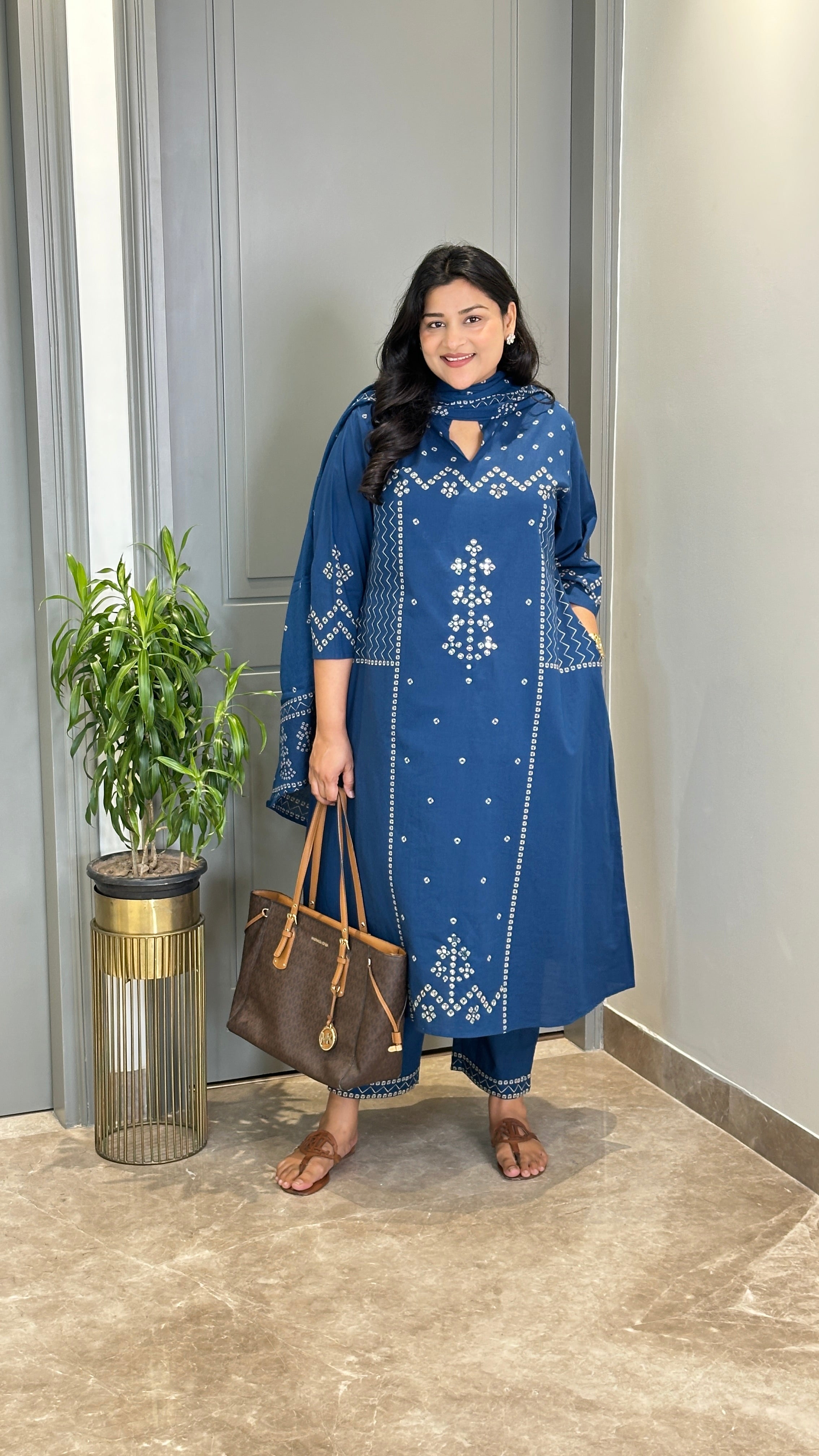 ⁠Bandhej Blue Square Suit Set