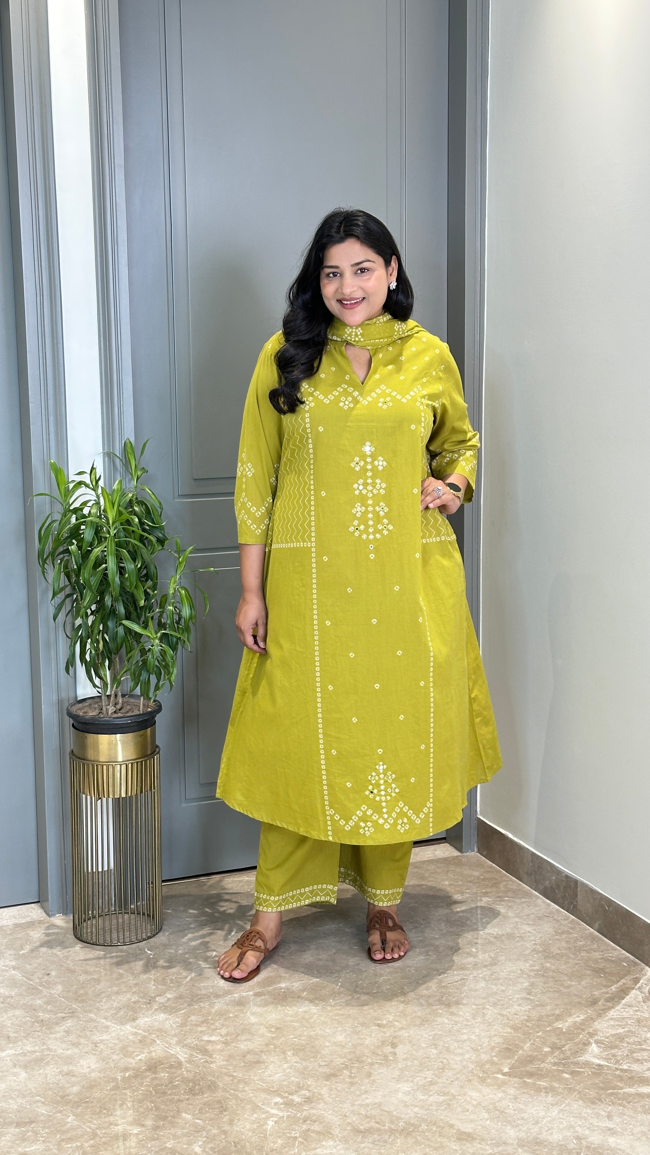 Bandhej Green Square Suit Set