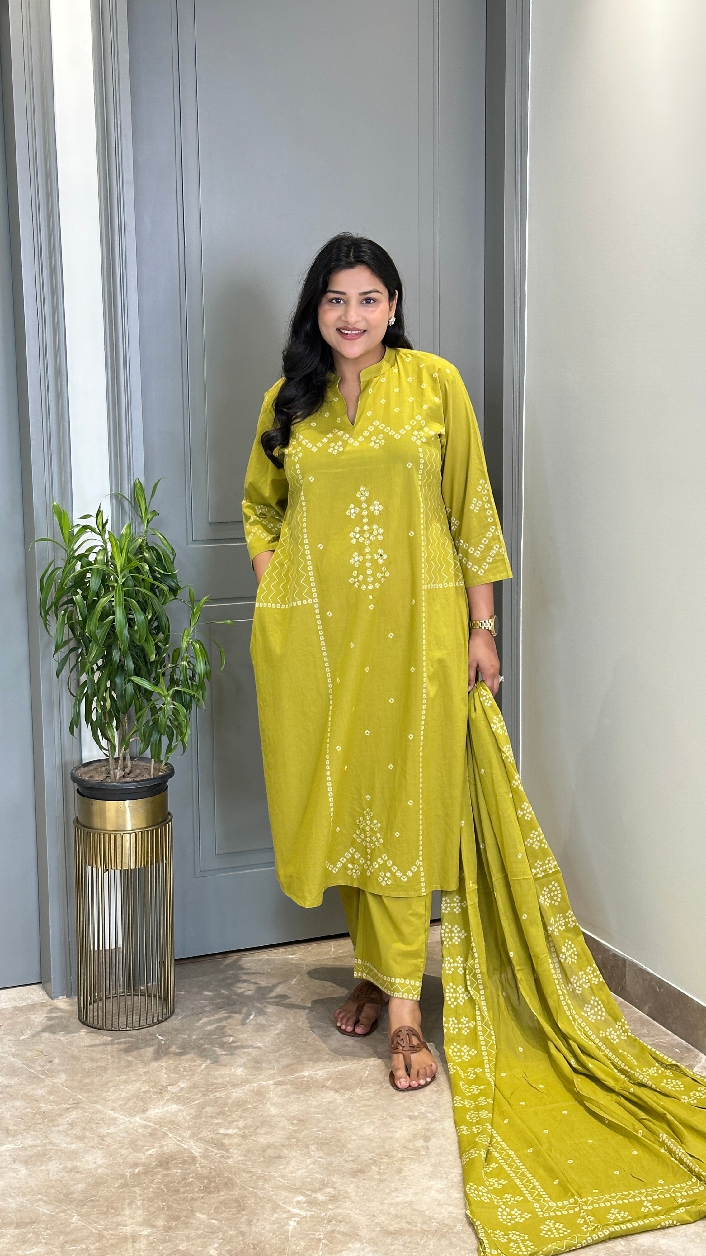 Bandhej Green Square Suit Set