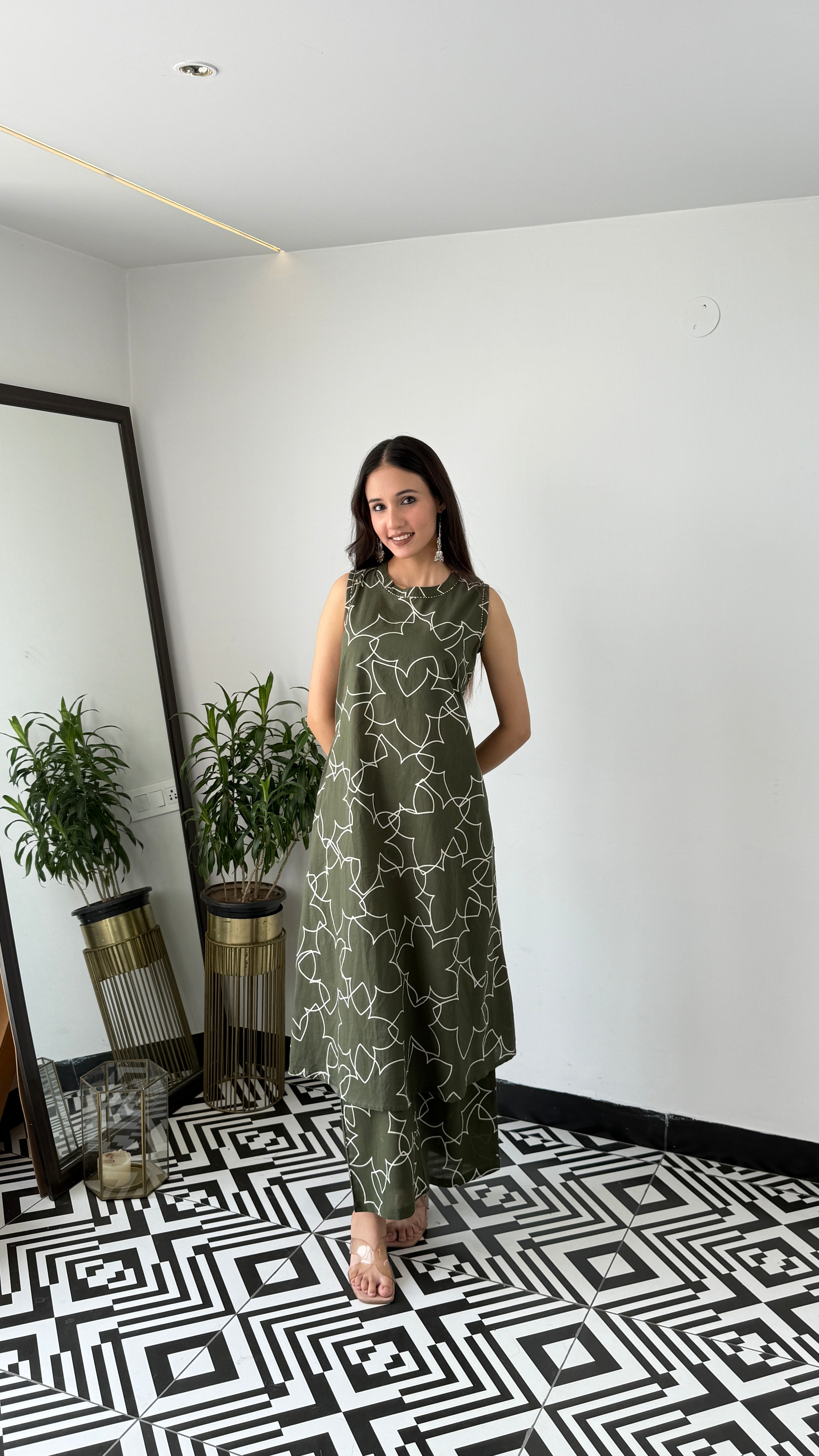 Star Green Sleeveless kurta Pants