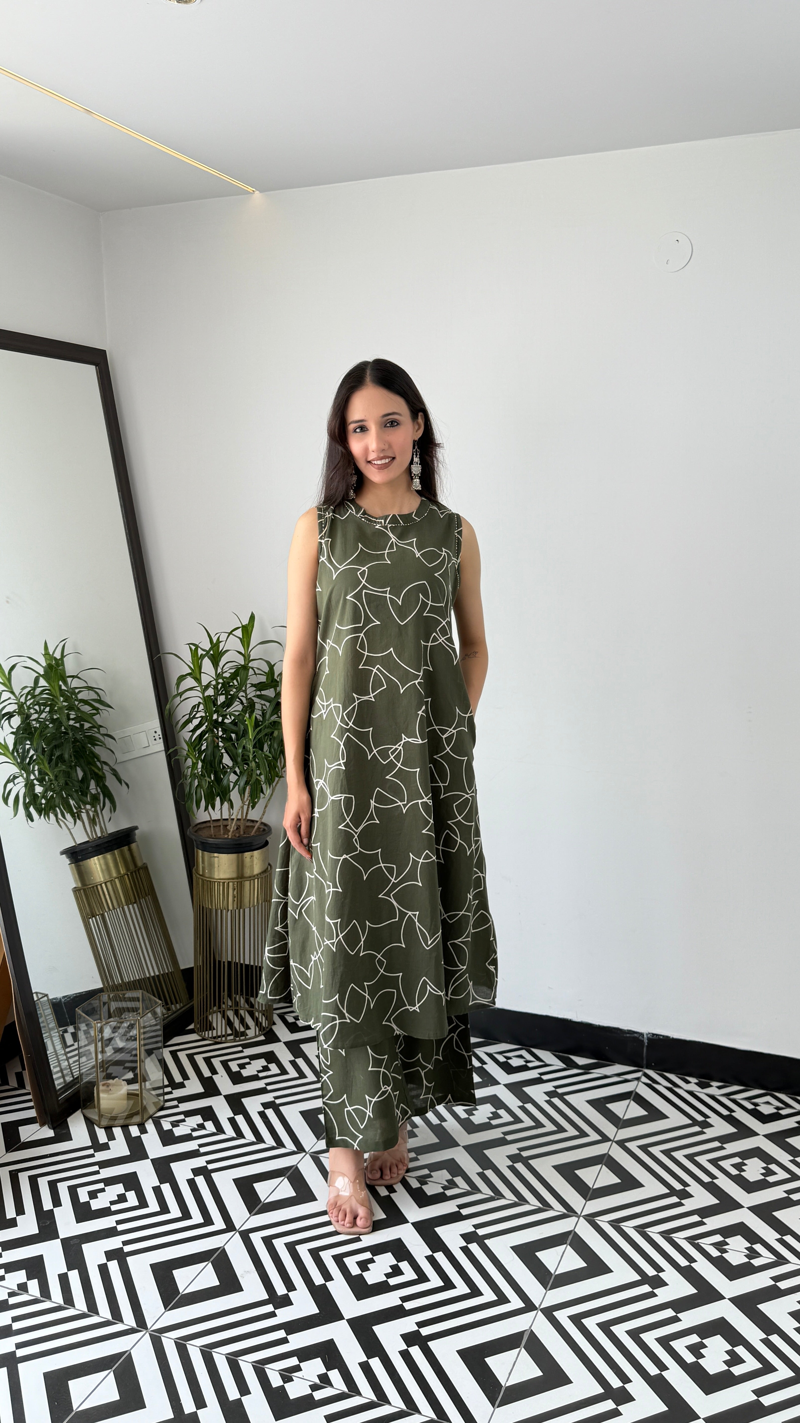 Star Green Sleeveless kurta Pants