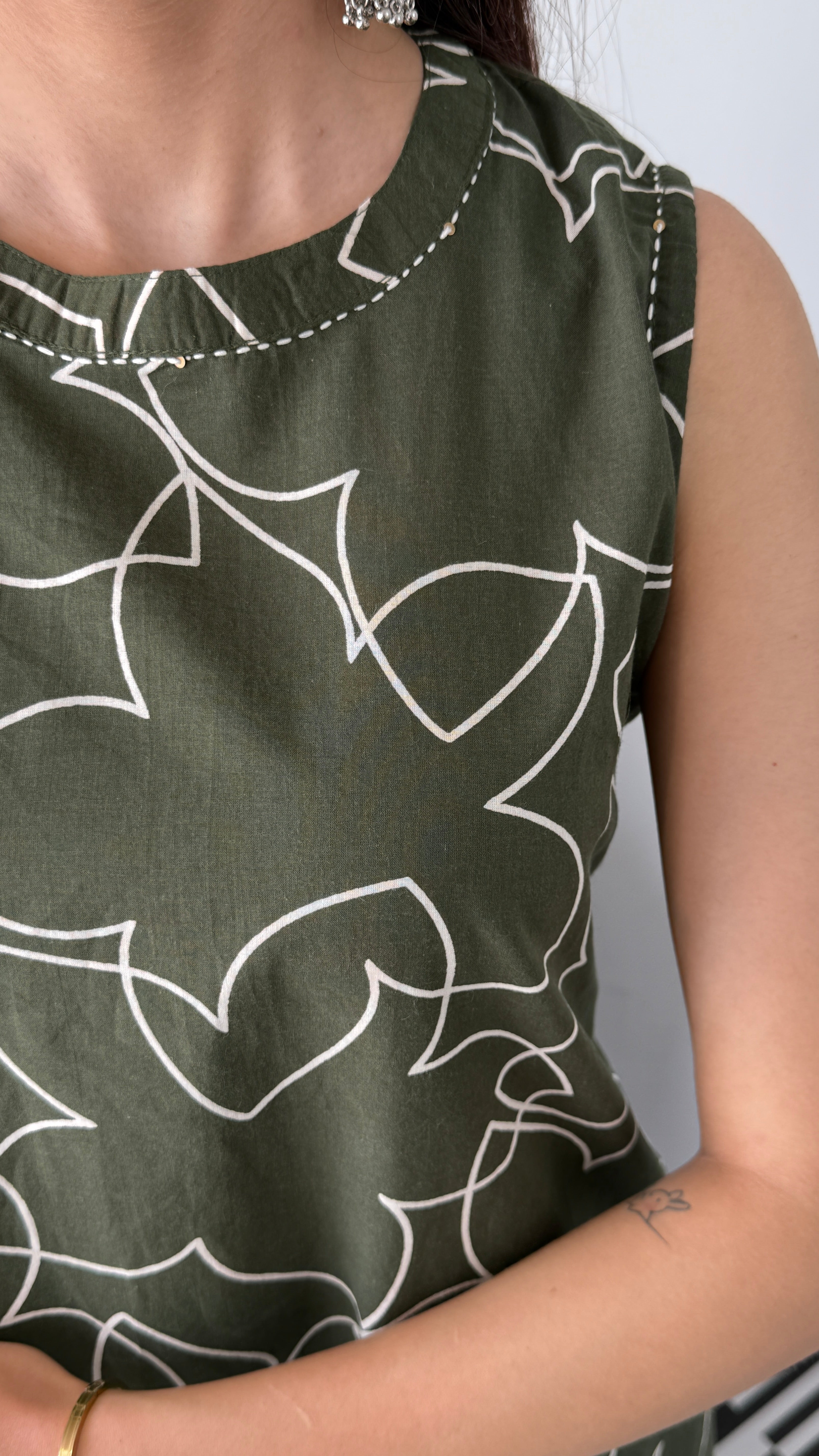 Star Green Sleeveless kurta Pants