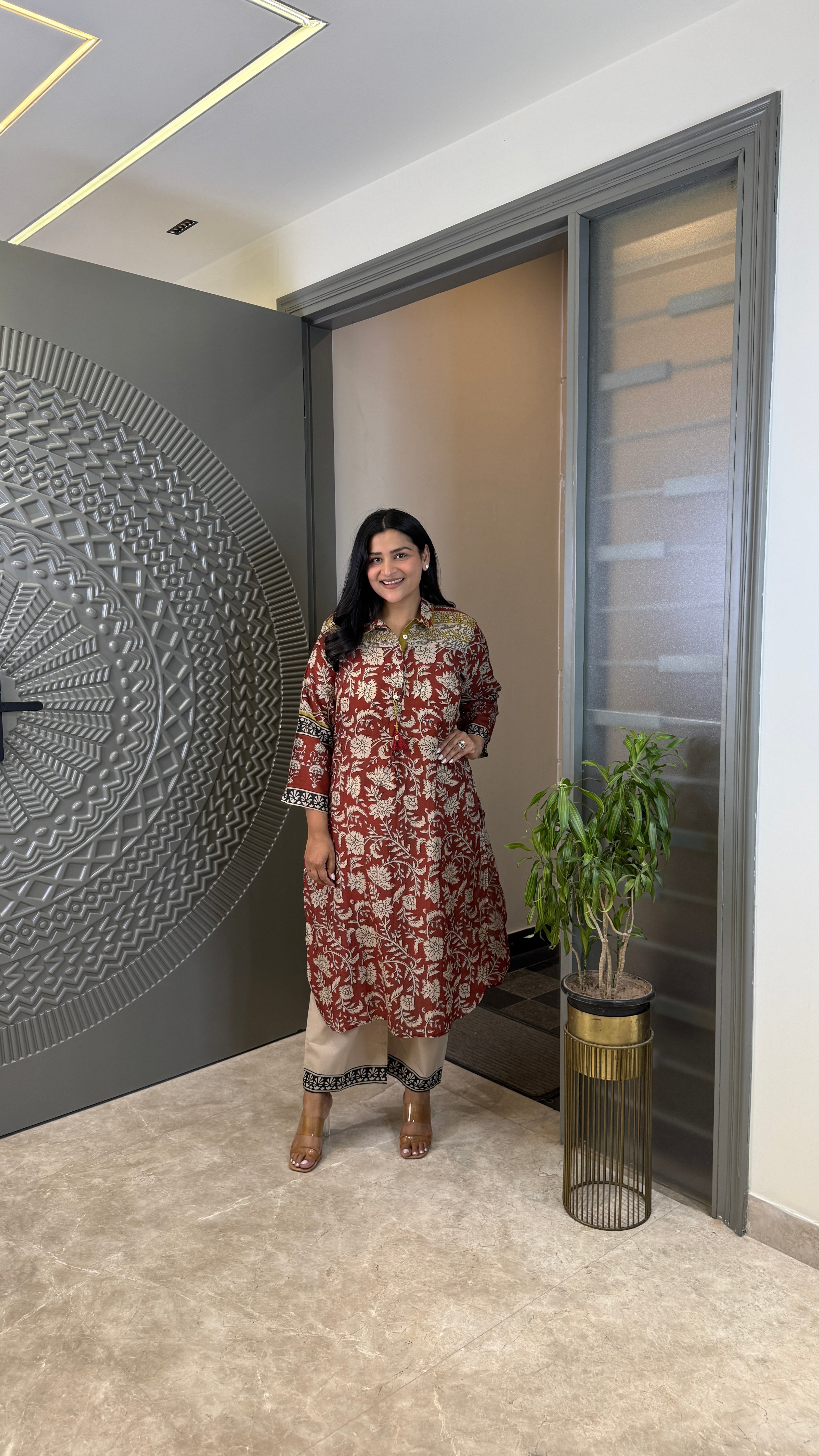 Red & Yellow Collar Muslin Kurta Pants shrisa.in