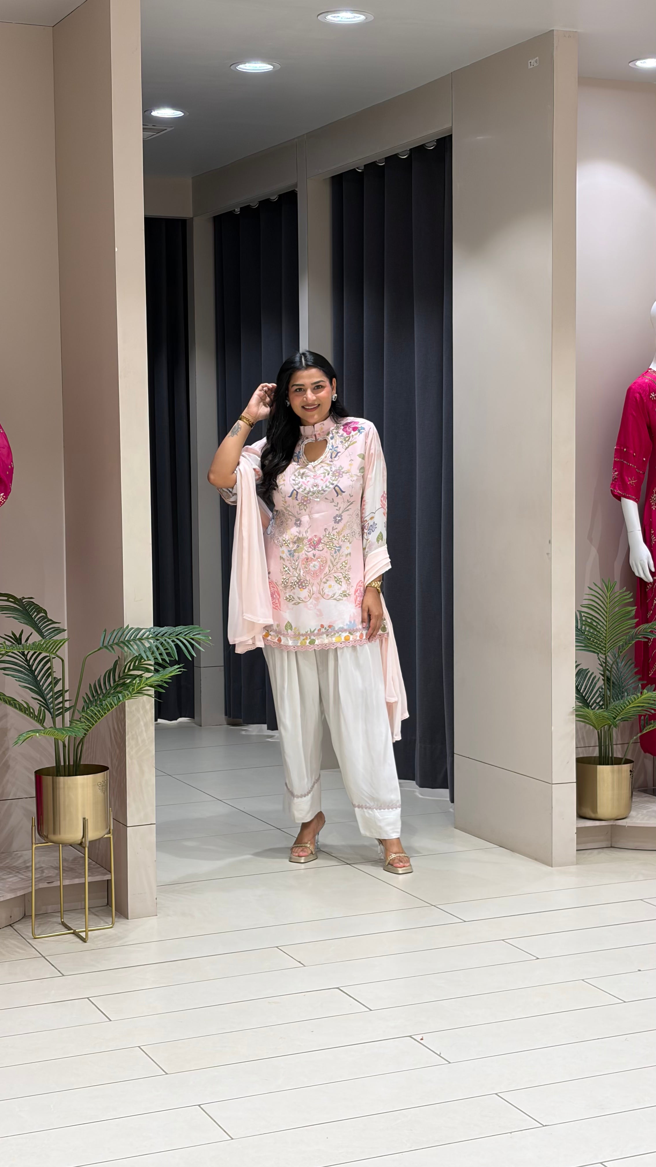 Mirza Pearl Farshi Set shrisa.in