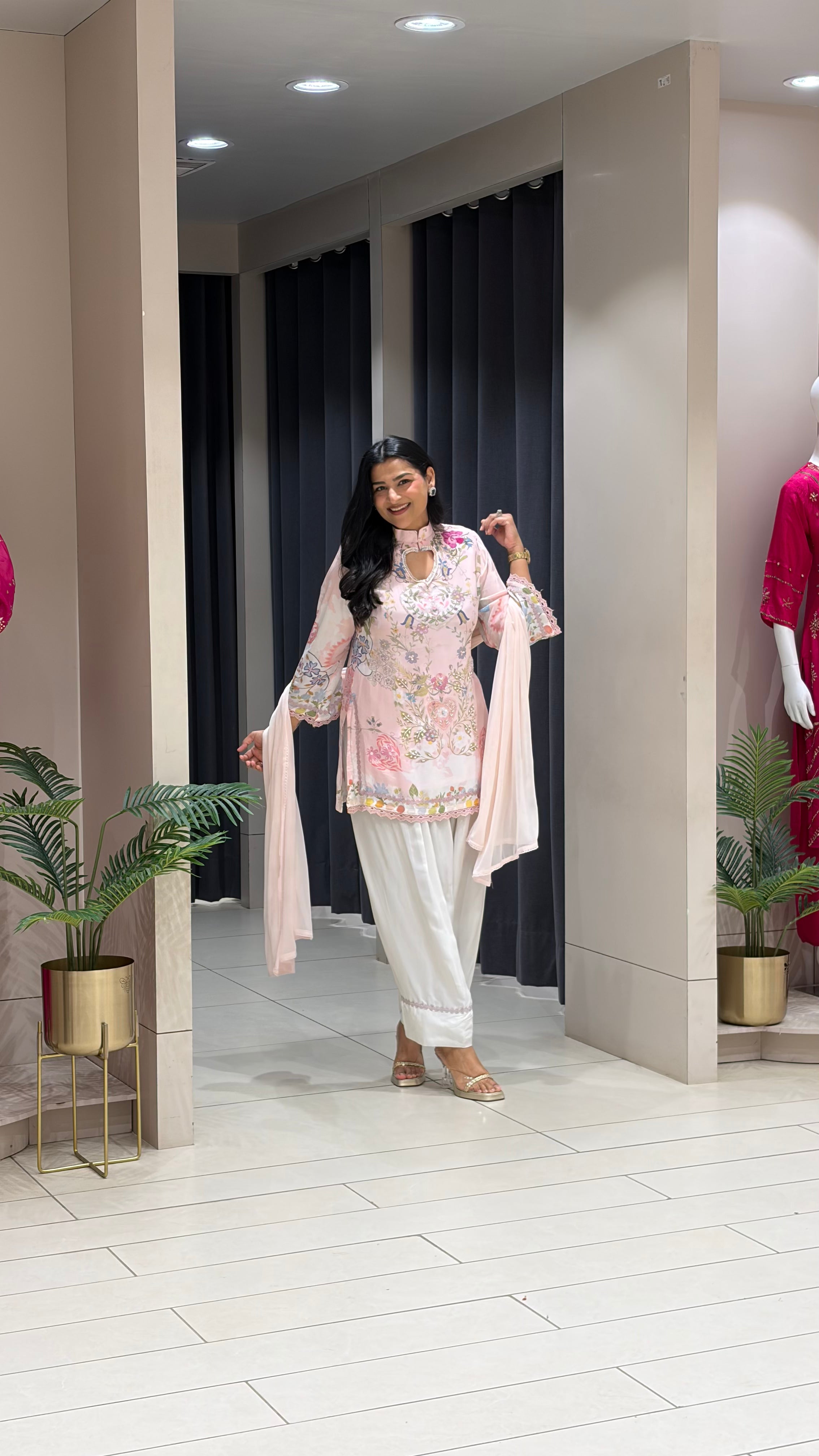 Mirza Pearl Farshi Set shrisa.in