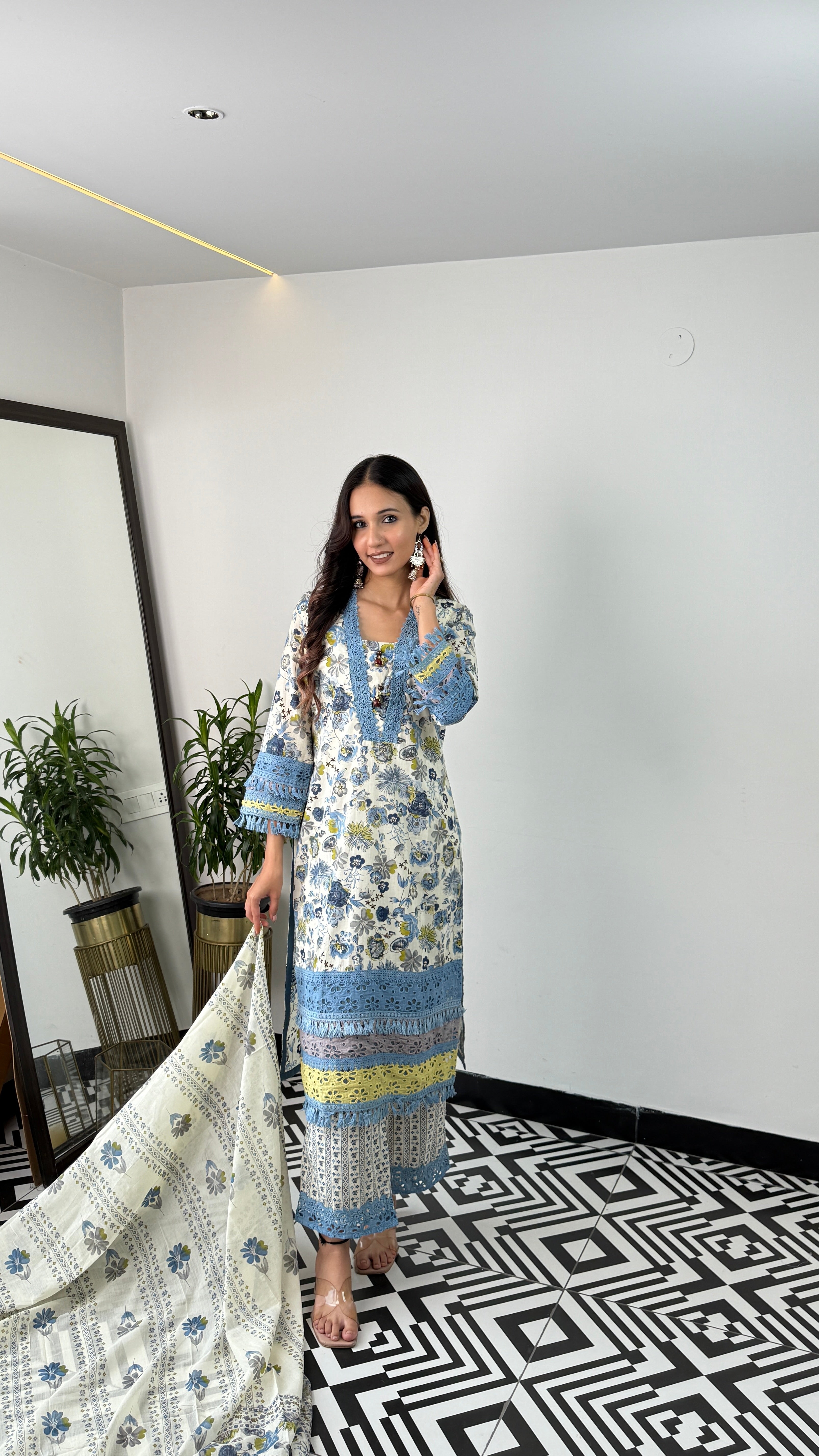 White & Blue Lacework Suit Set