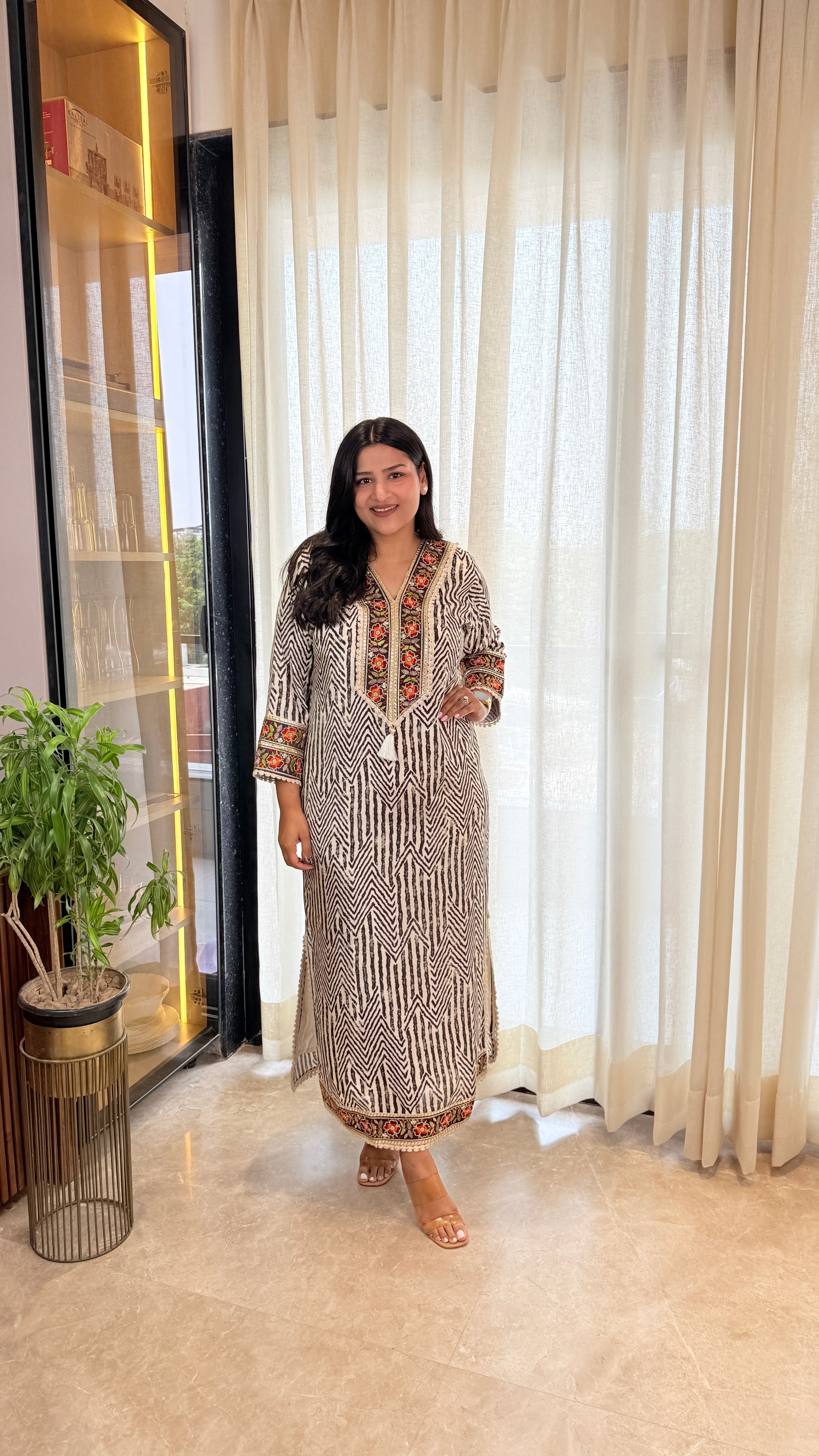 ⁠Zebra Crepe Threadwork Firang shrisa.in