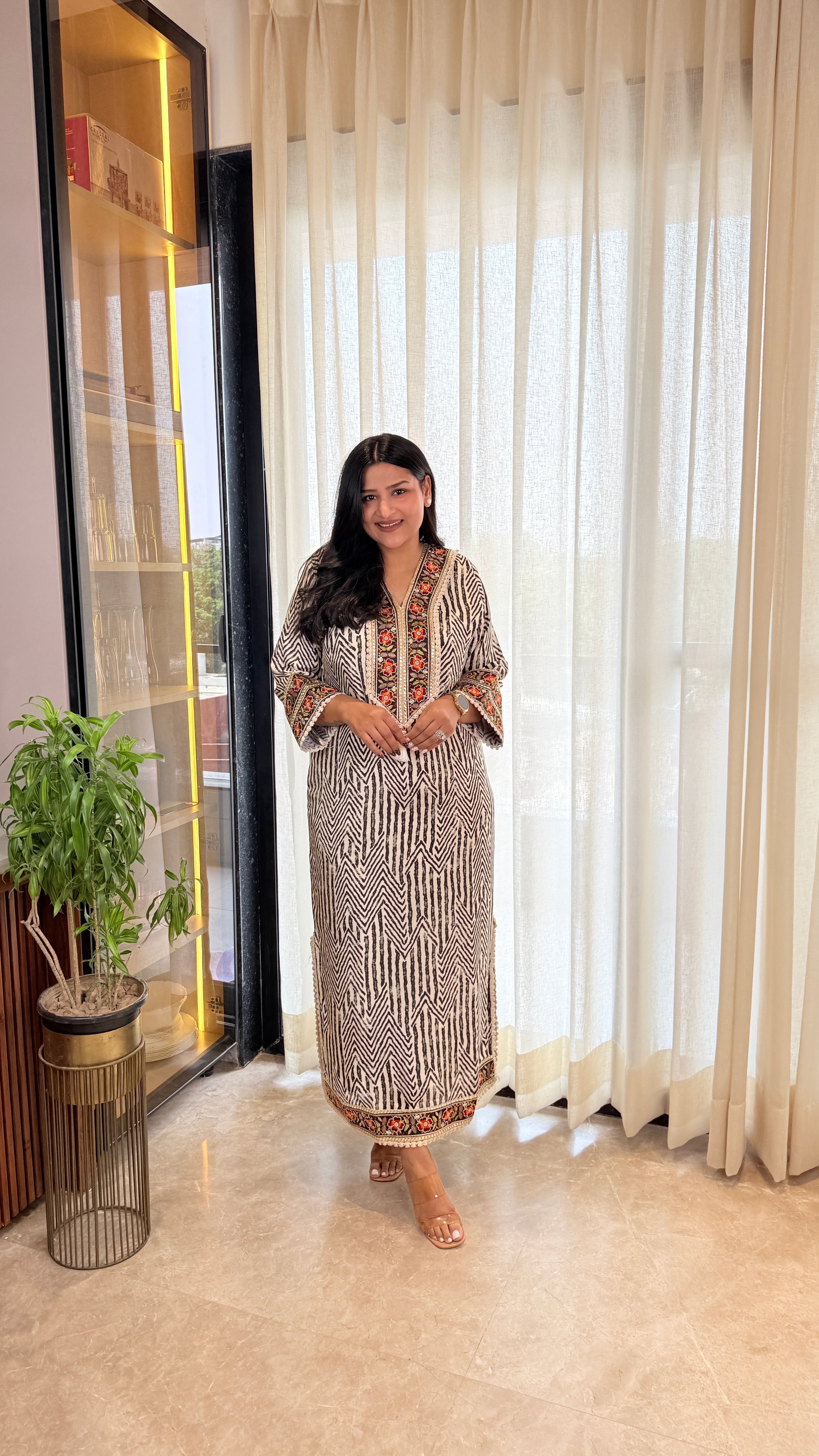 ⁠Zebra Crepe Threadwork Firang shrisa.in