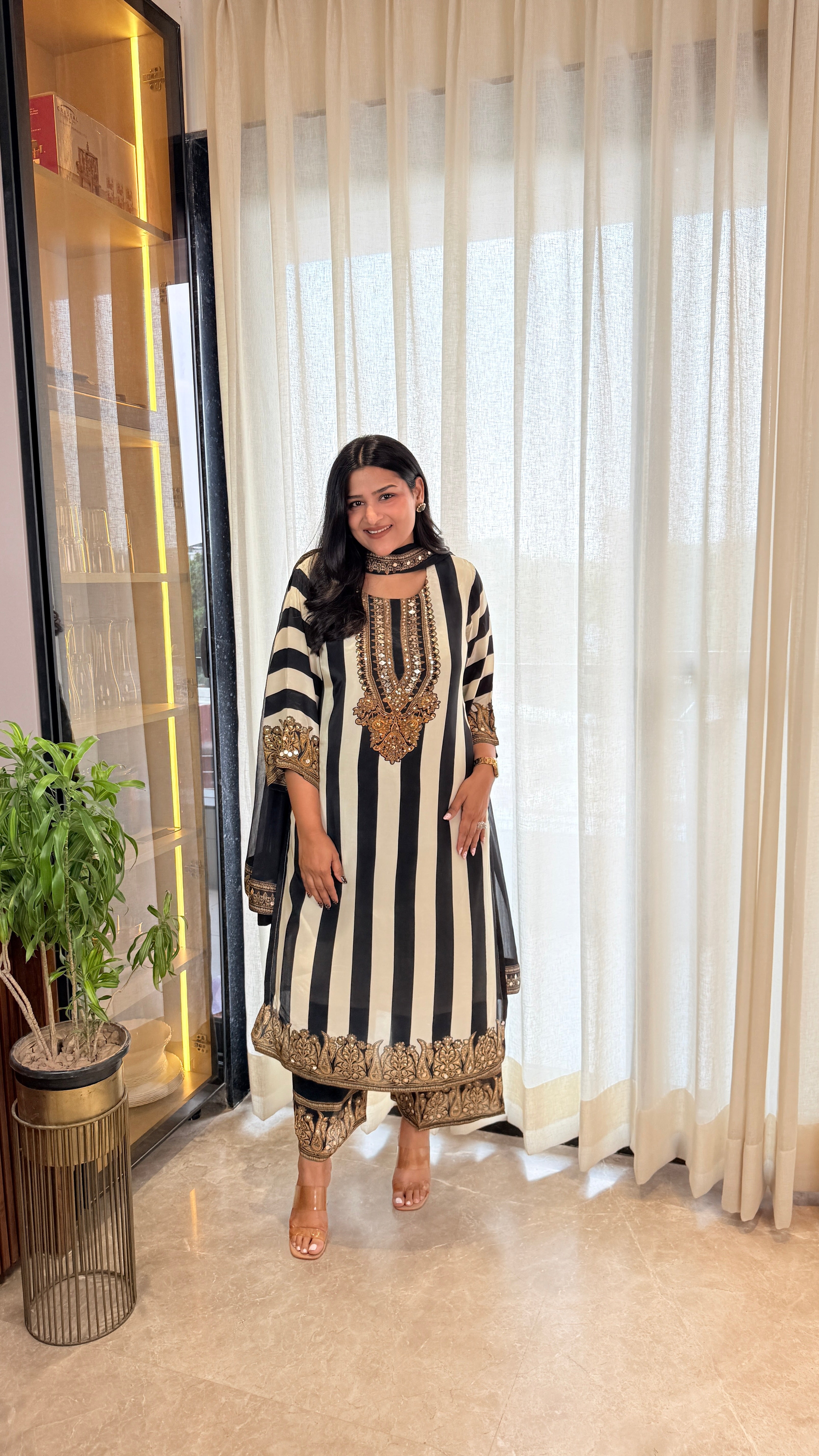 Black and White Crepe Suit Set shrisa.in