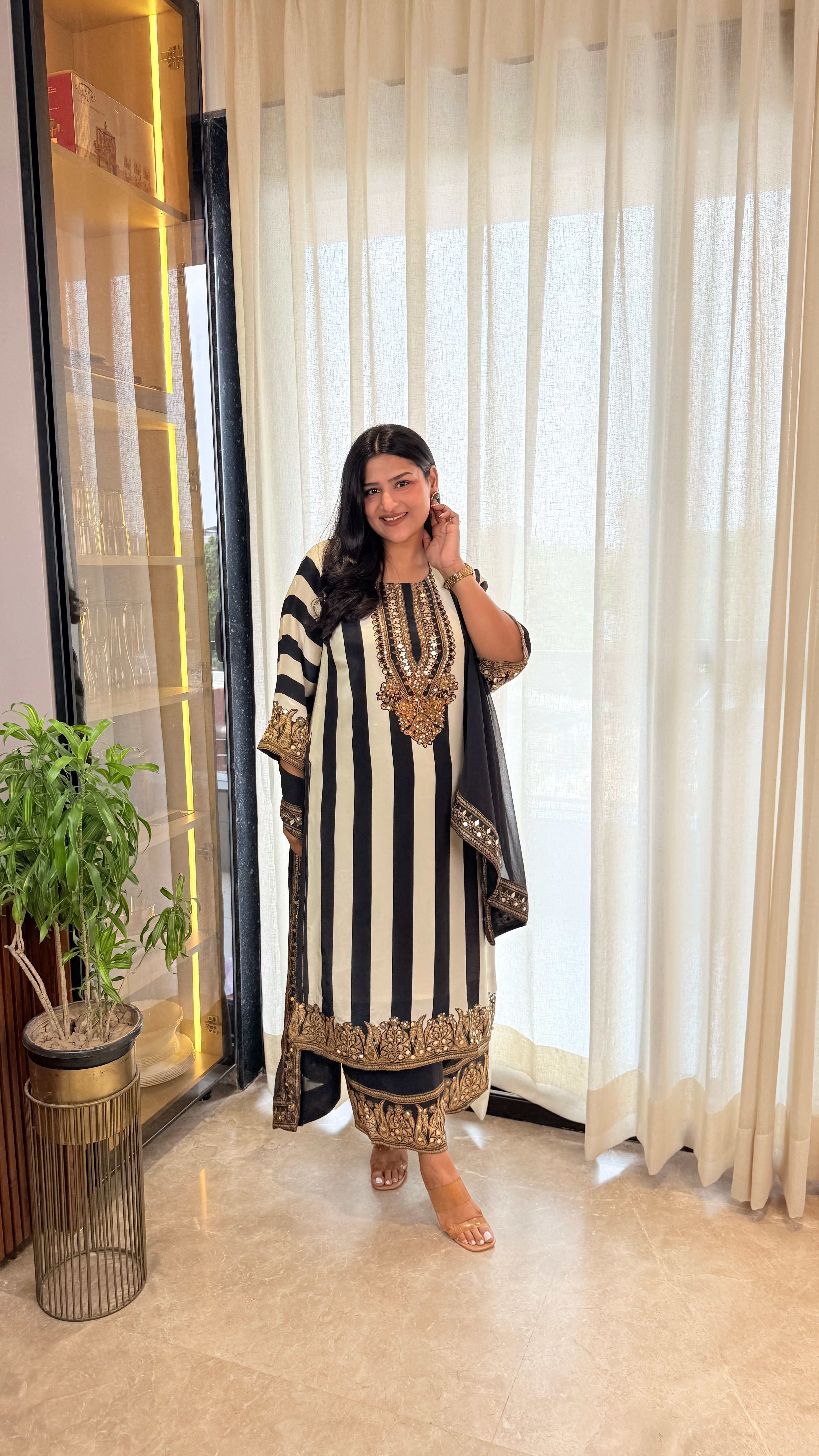 Black and White Crepe Suit Set shrisa.in