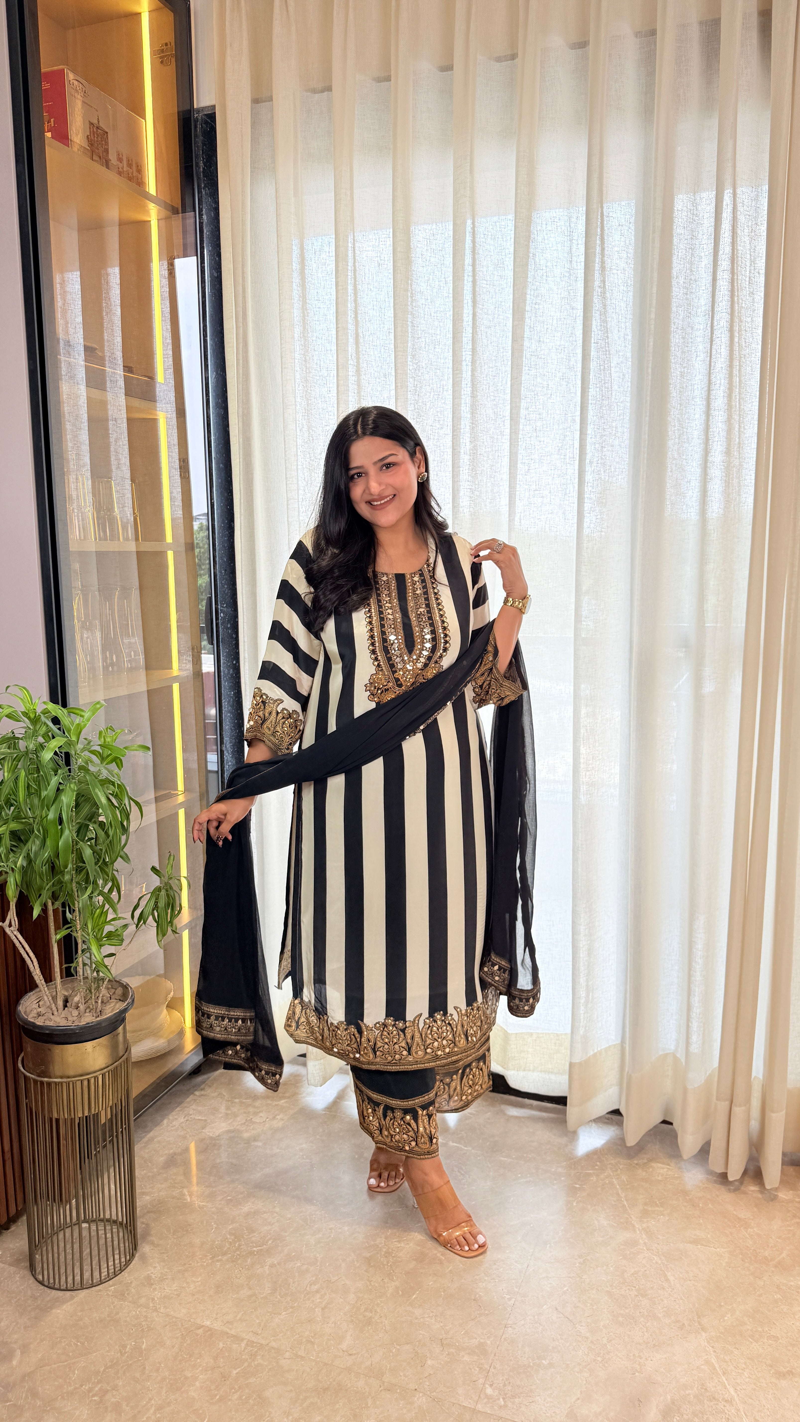 Black and White Crepe Suit Set shrisa.in