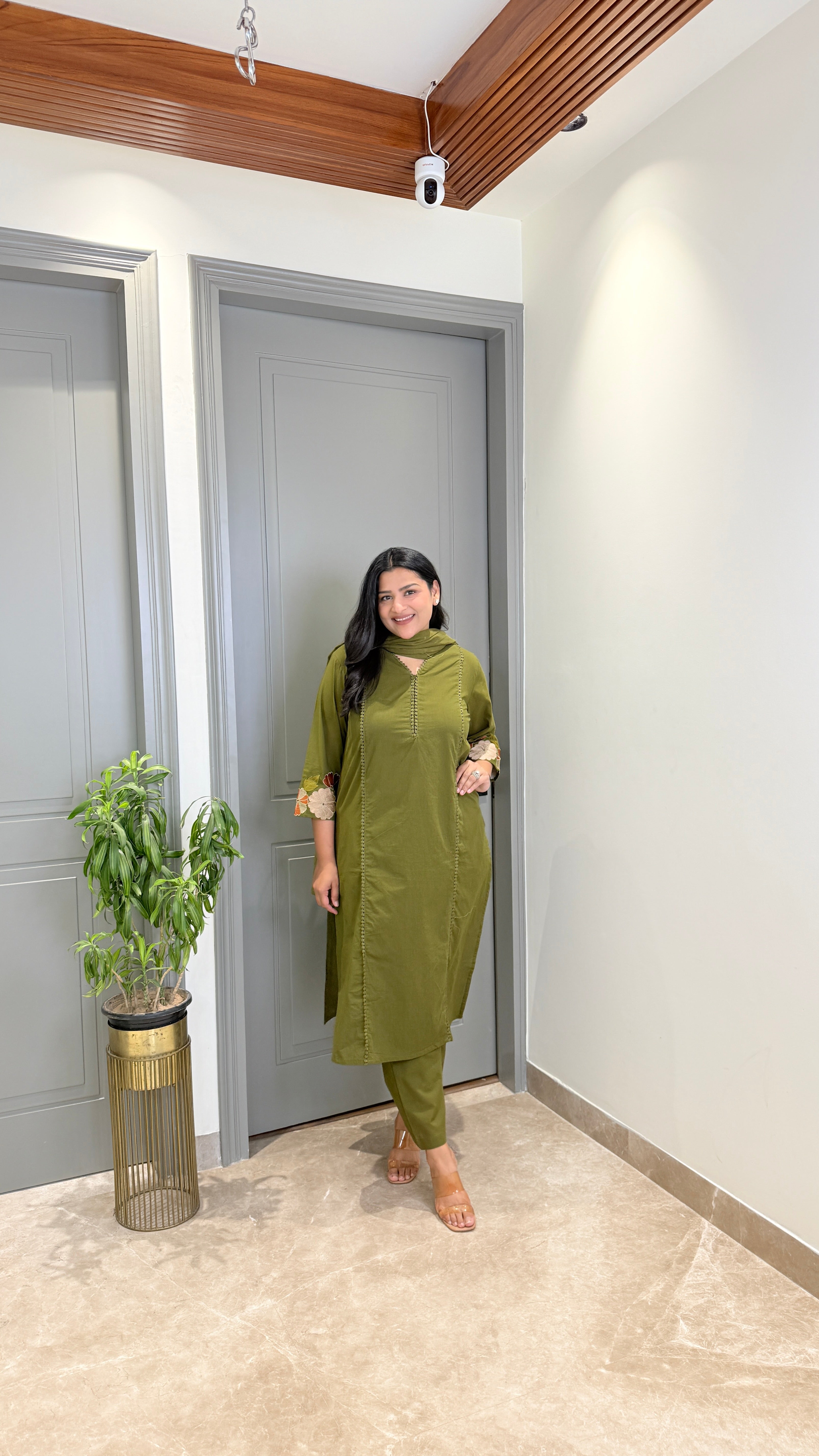 Green Anarkali Embroidery Suit Set shrisa.in