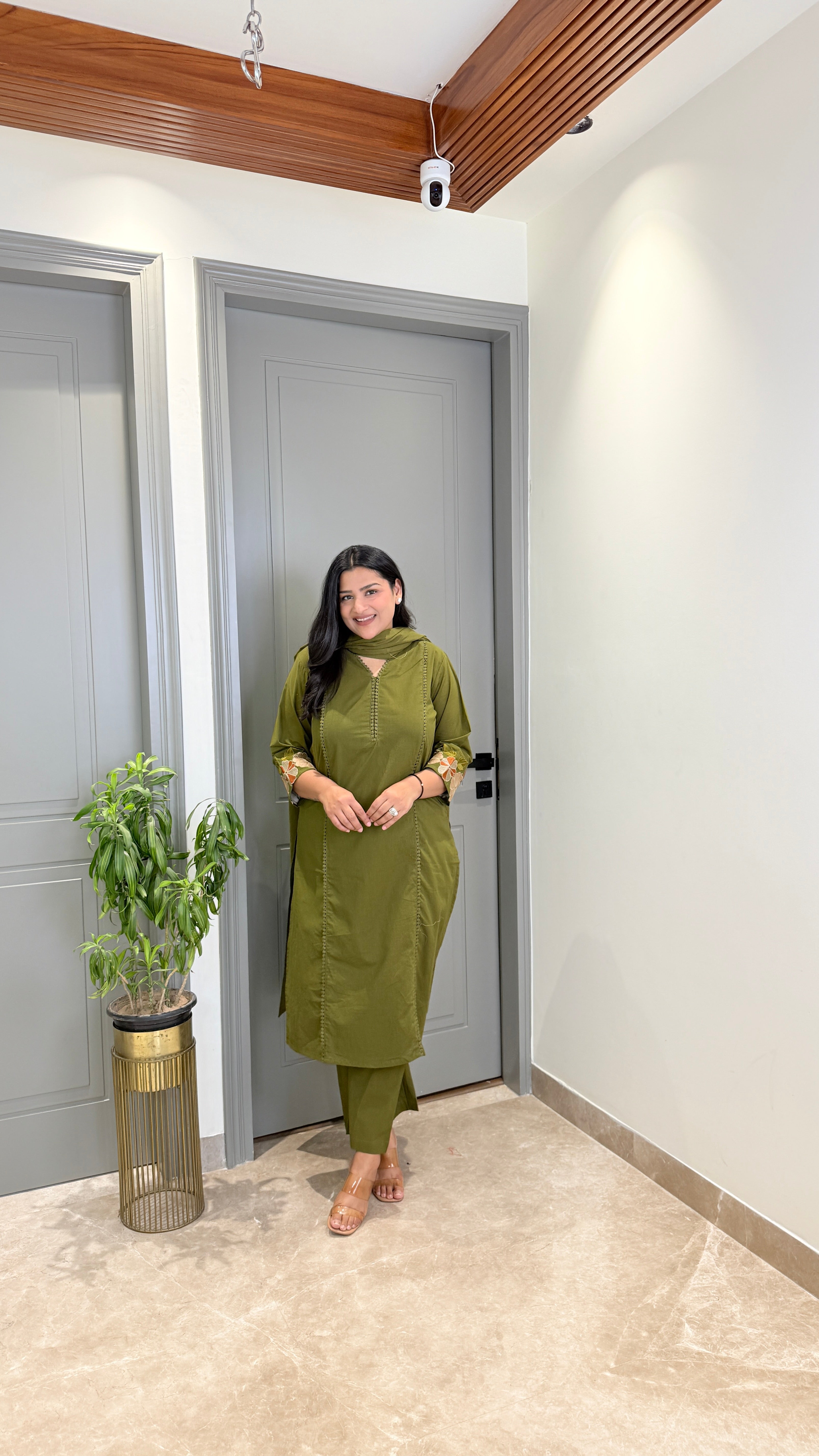Green Anarkali Embroidery Suit Set shrisa.in