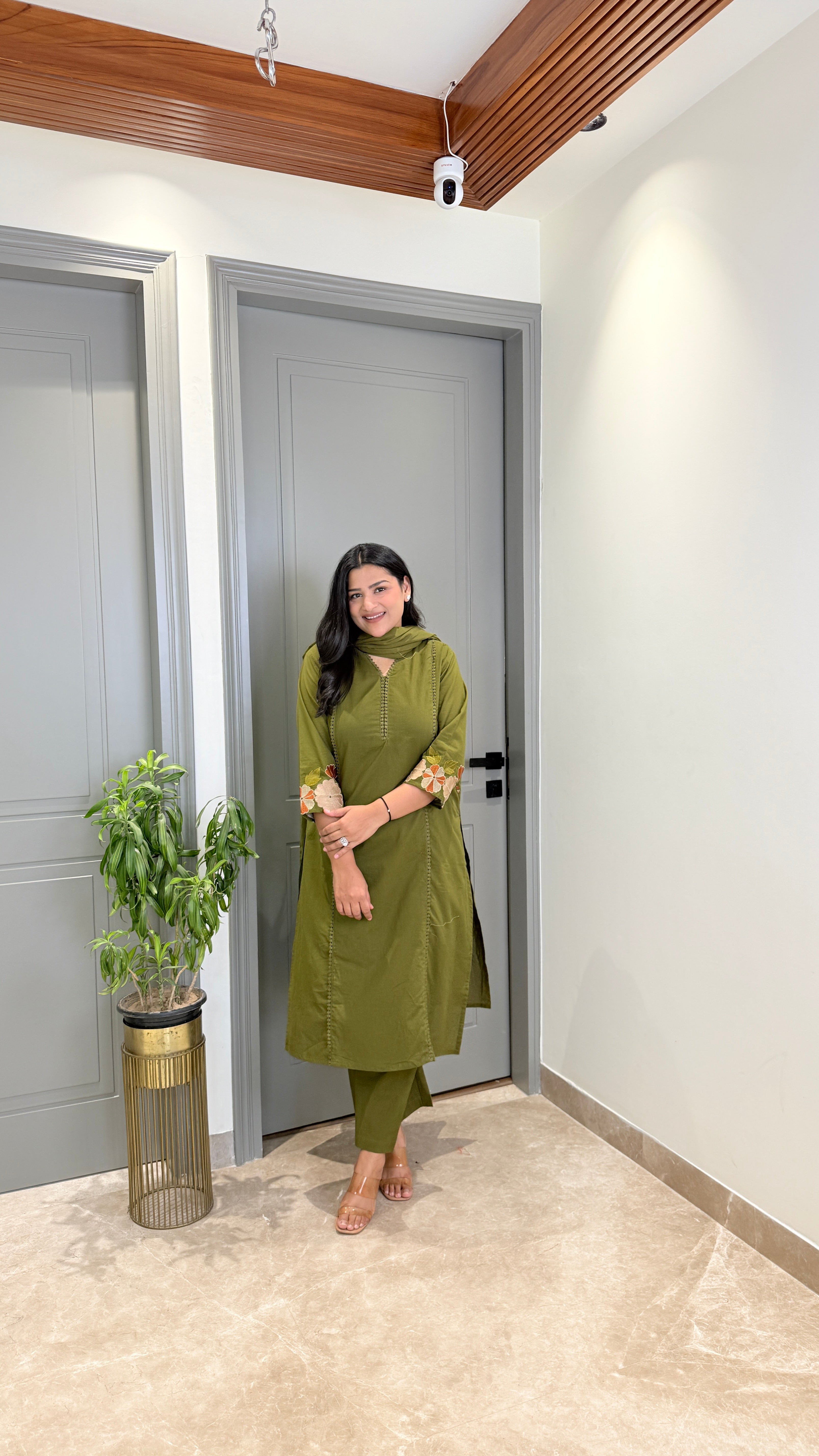 Green Anarkali Embroidery Suit Set shrisa.in