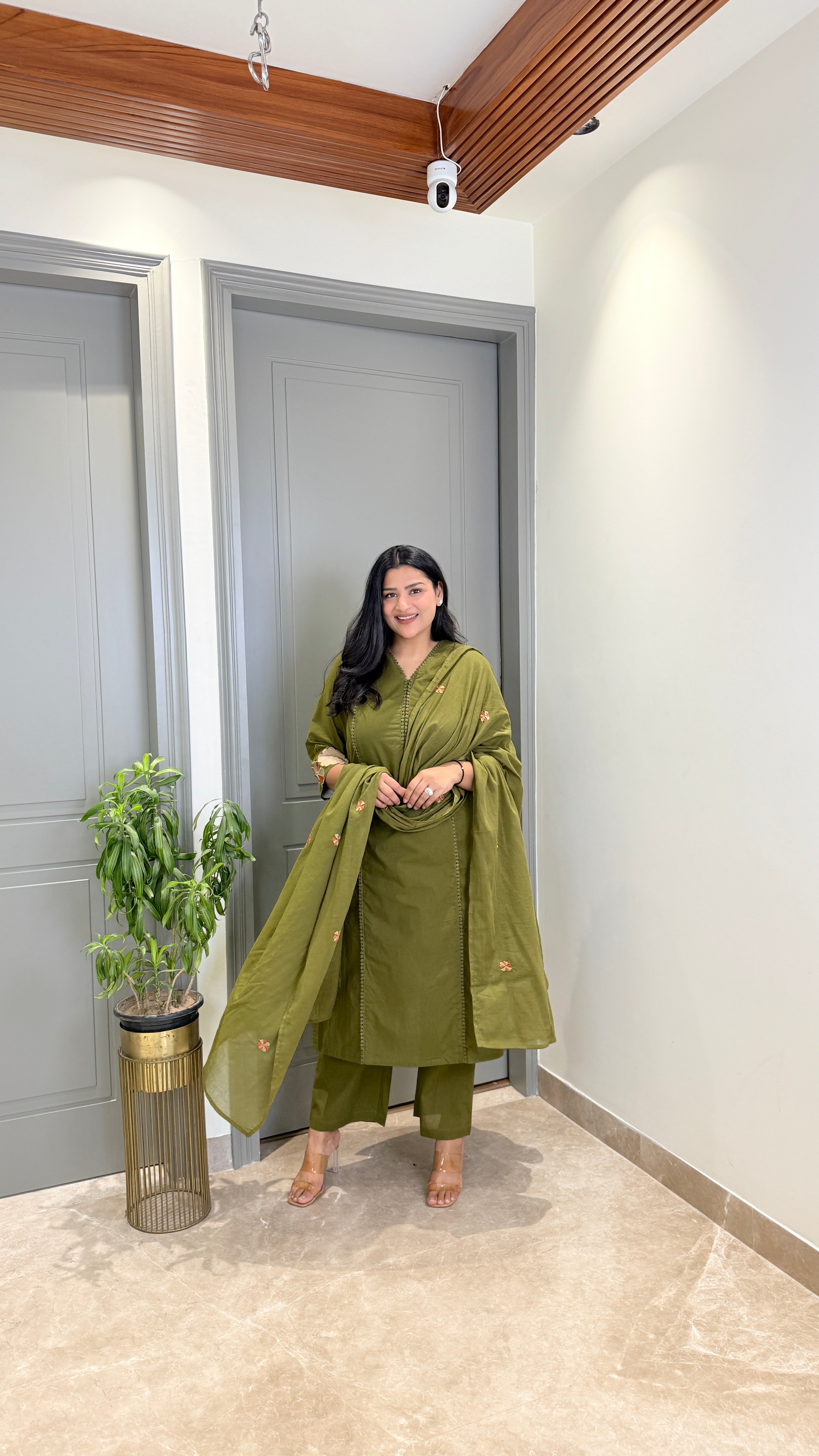 Green Anarkali Embroidery Suit Set shrisa.in