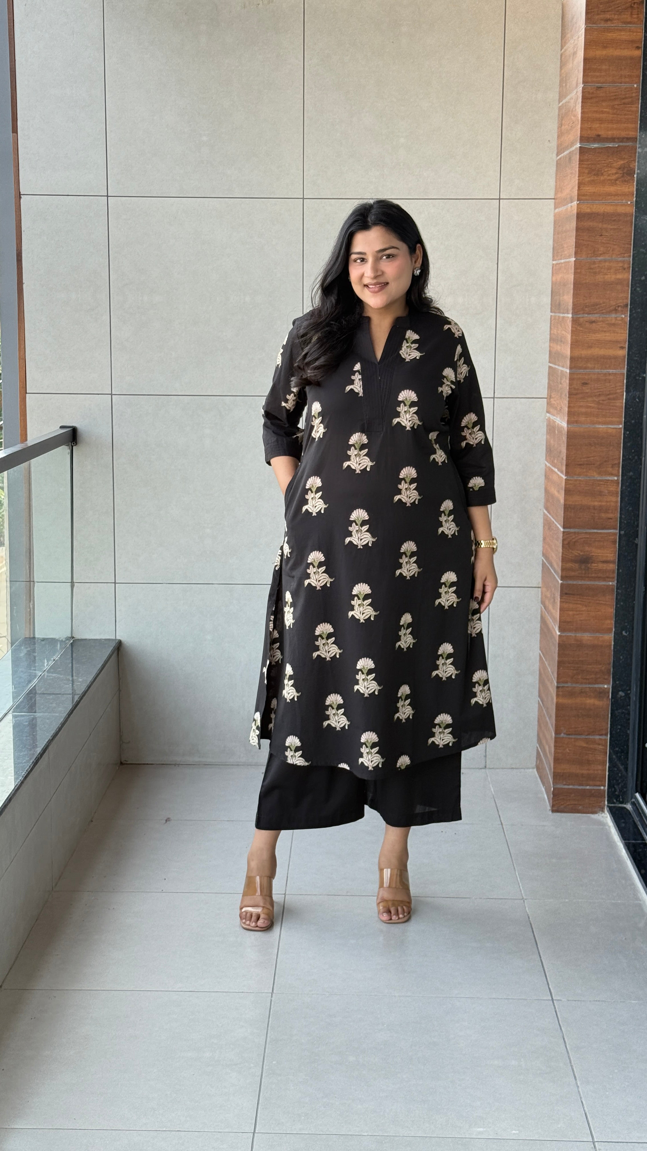 ⁠Maesha Black Kurta Pants