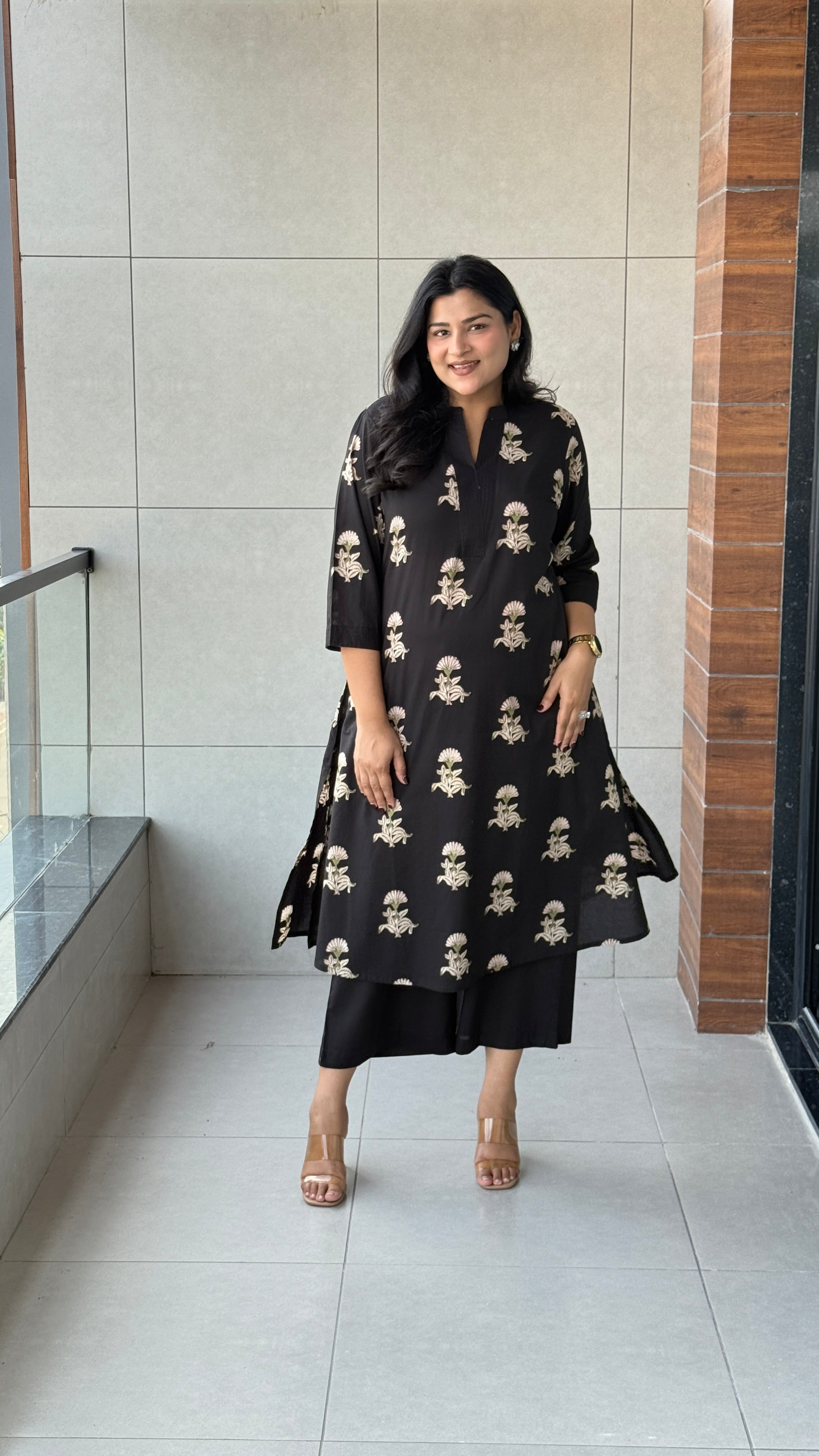 ⁠Maesha Black Kurta Pants