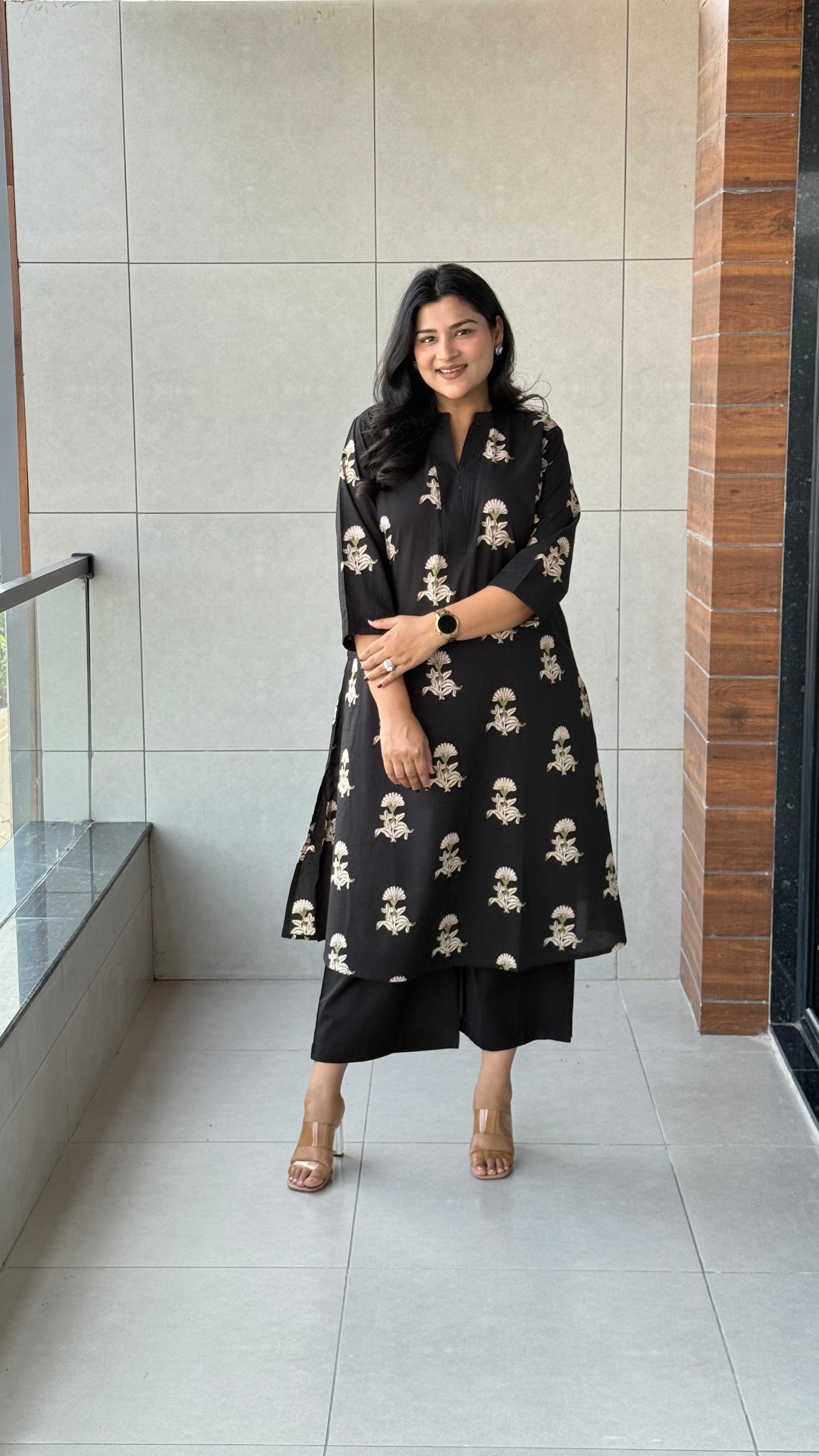 ⁠Maesha Black Kurta Pants