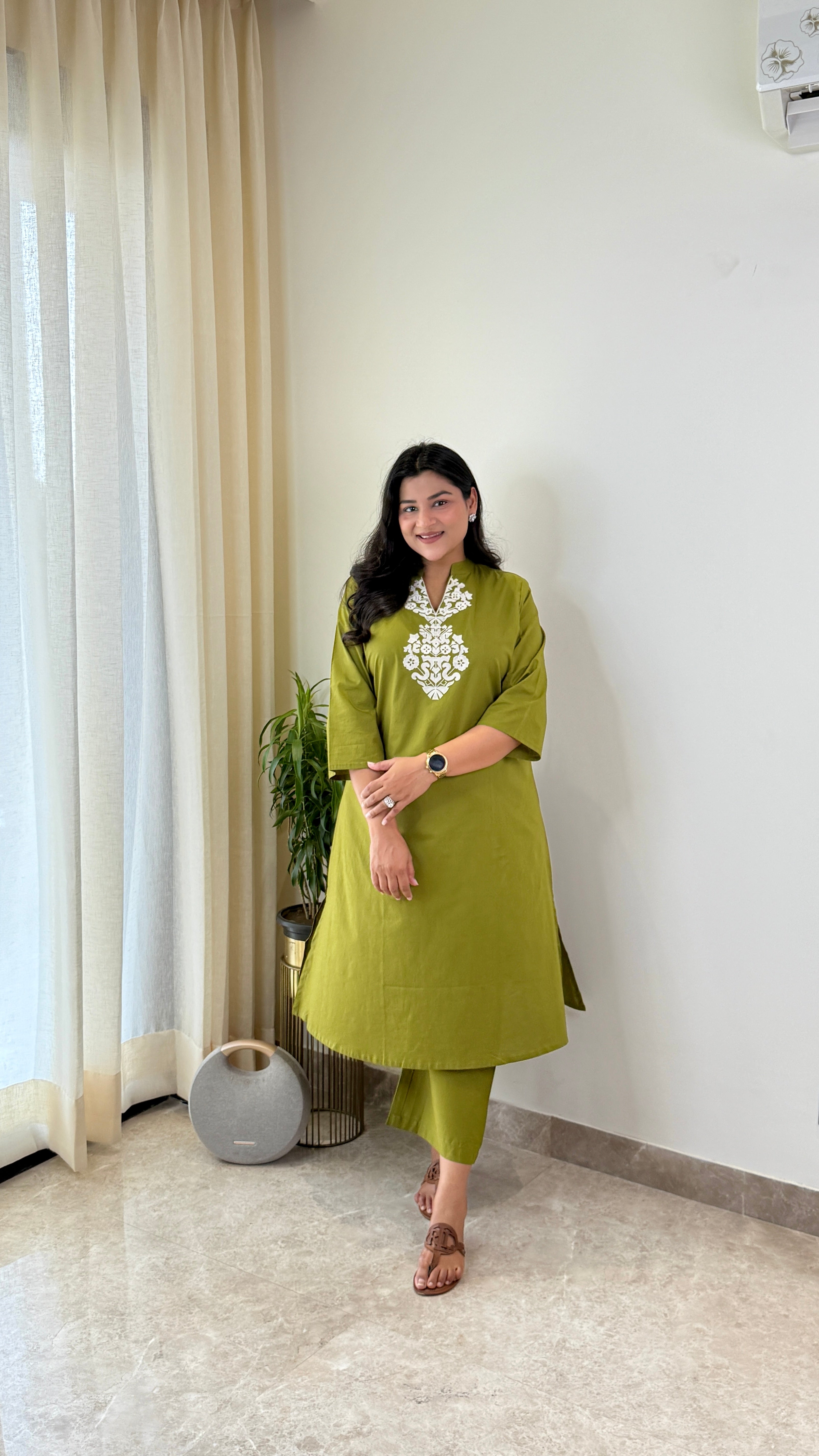 Sukoon Green Threadwork Kurta Pants