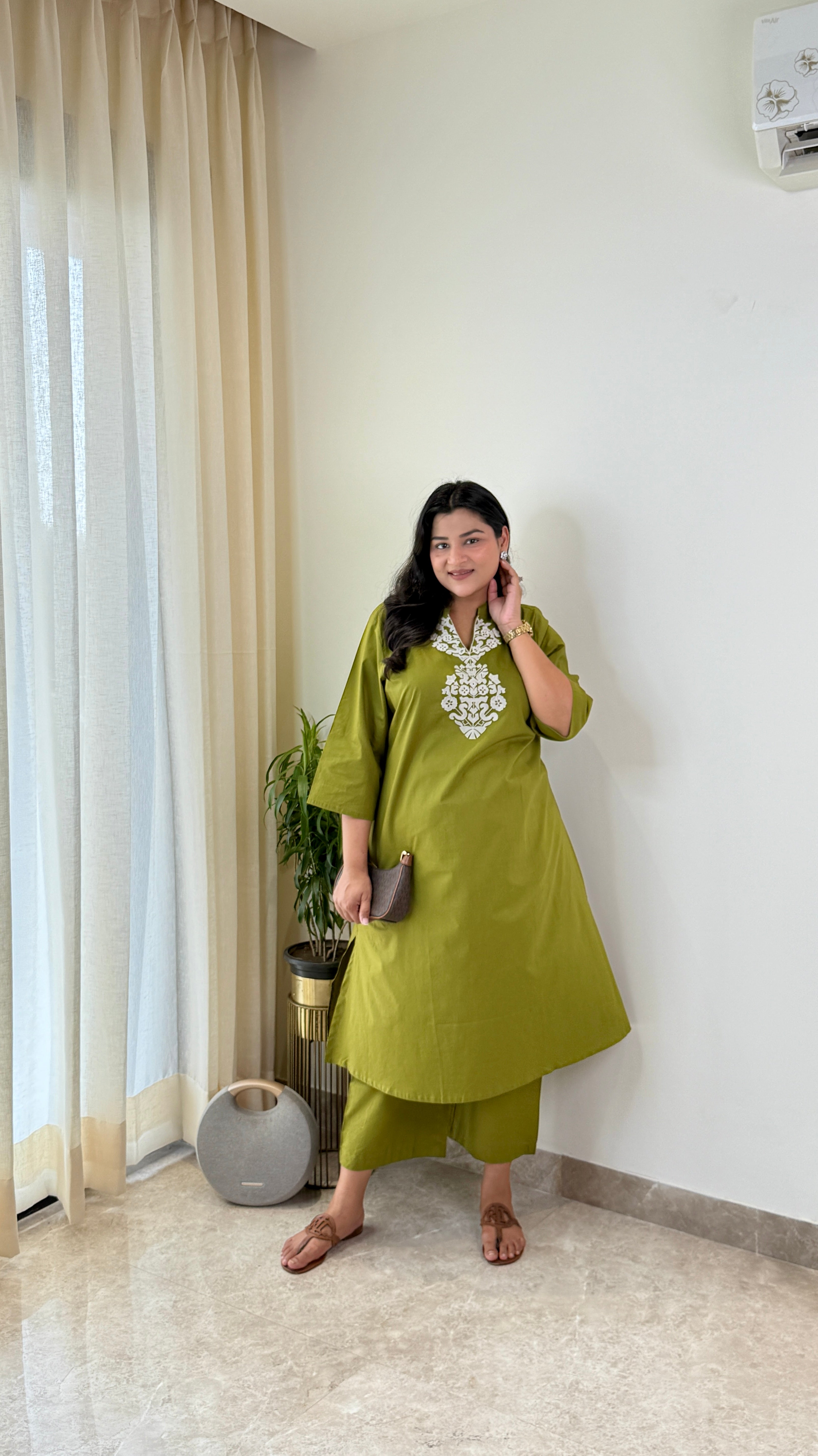 Sukoon Green Threadwork Kurta Pants