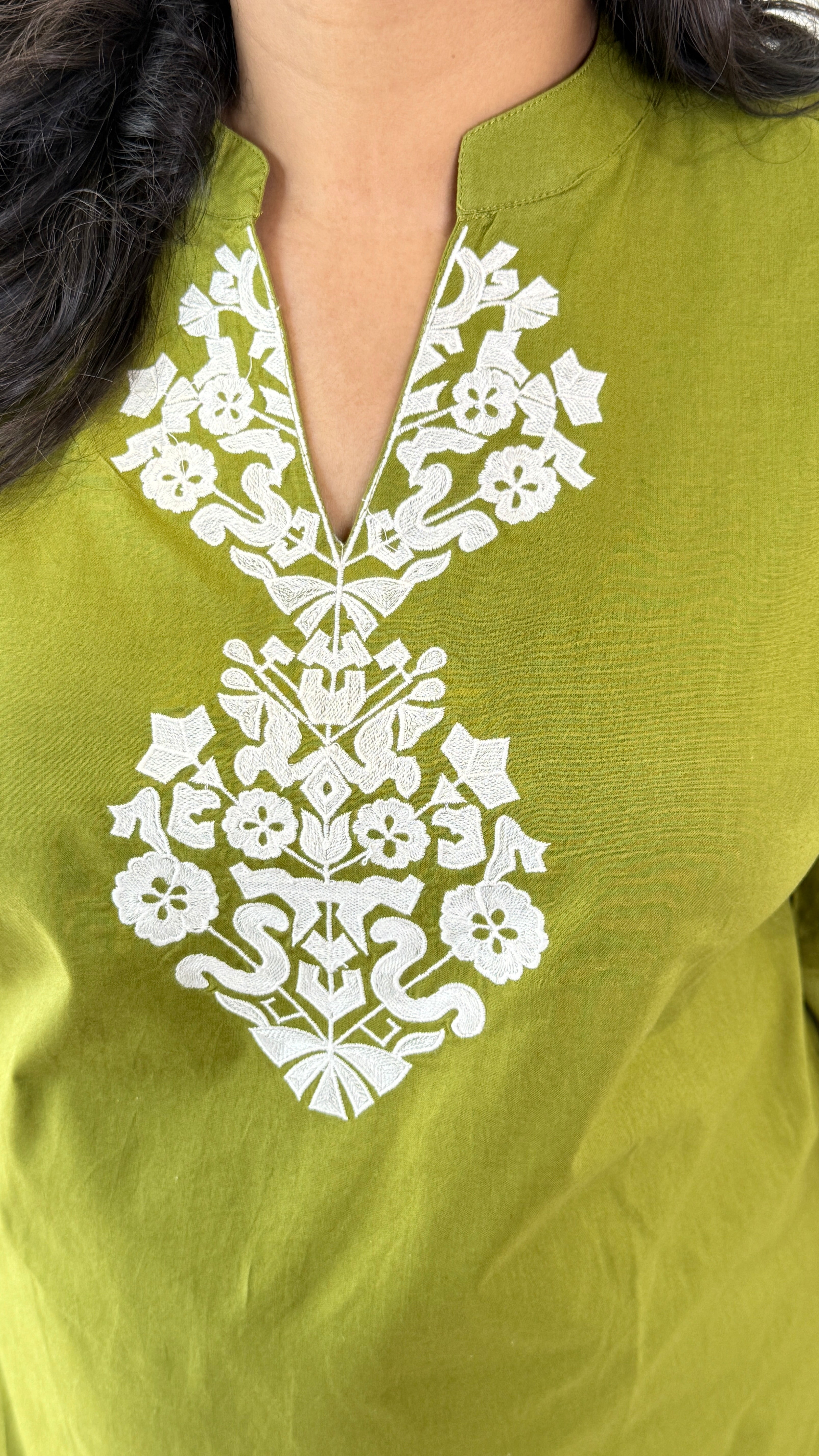 Sukoon Green Threadwork Kurta Pants