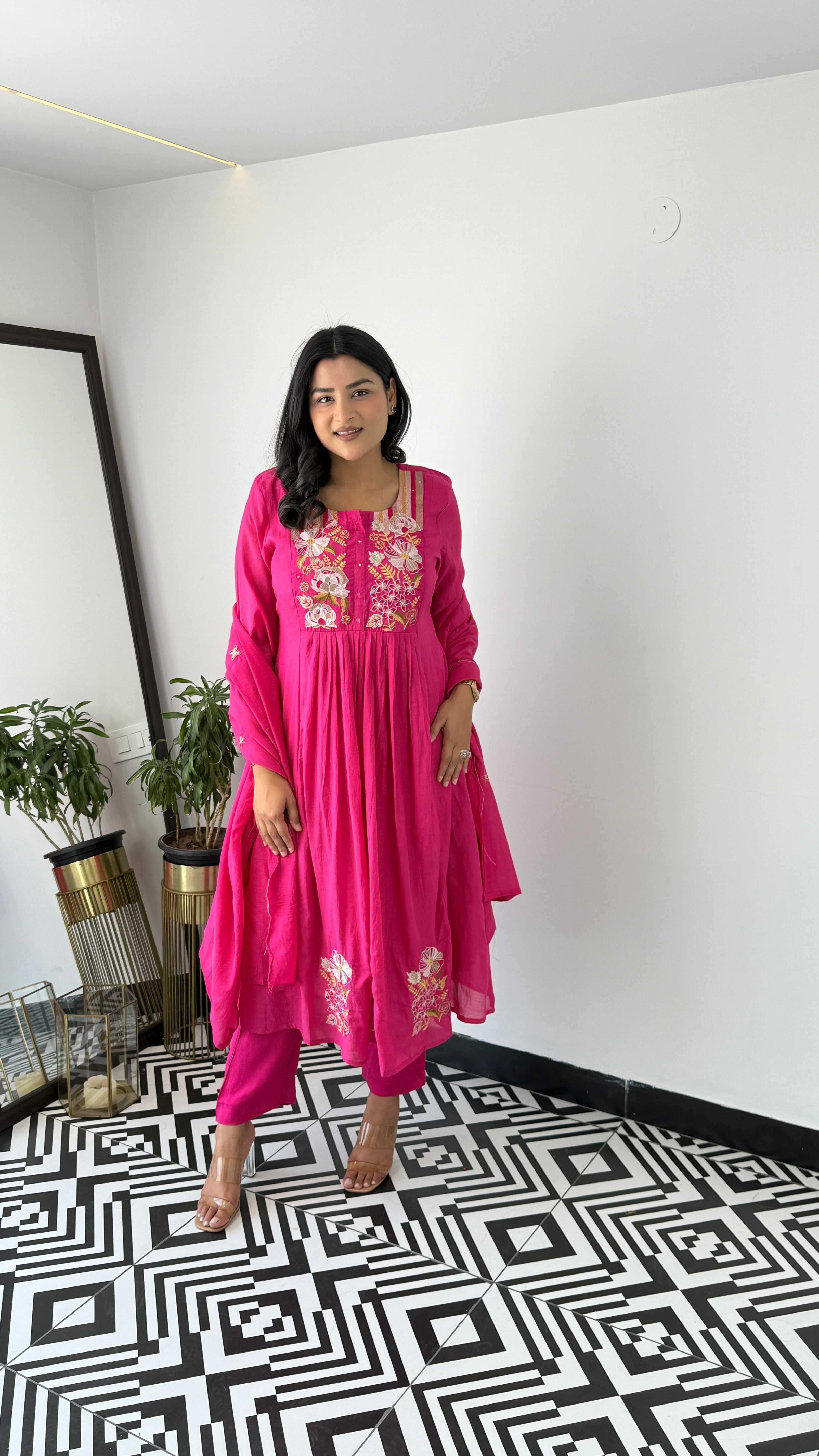 Pink Threaded Mul Suit Set