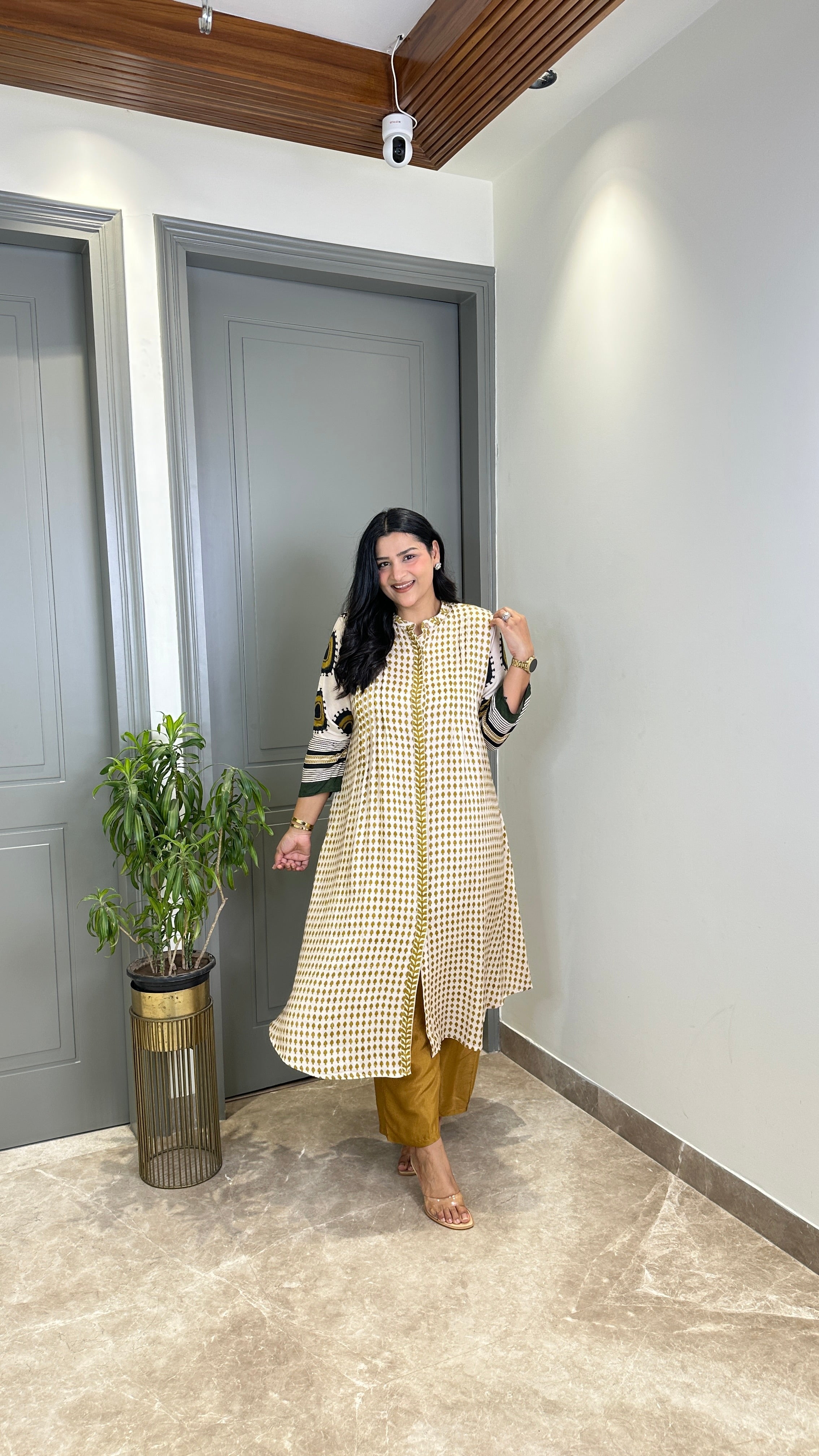 Mustard & White Eye Muslin Kurta Pants shrisa.in