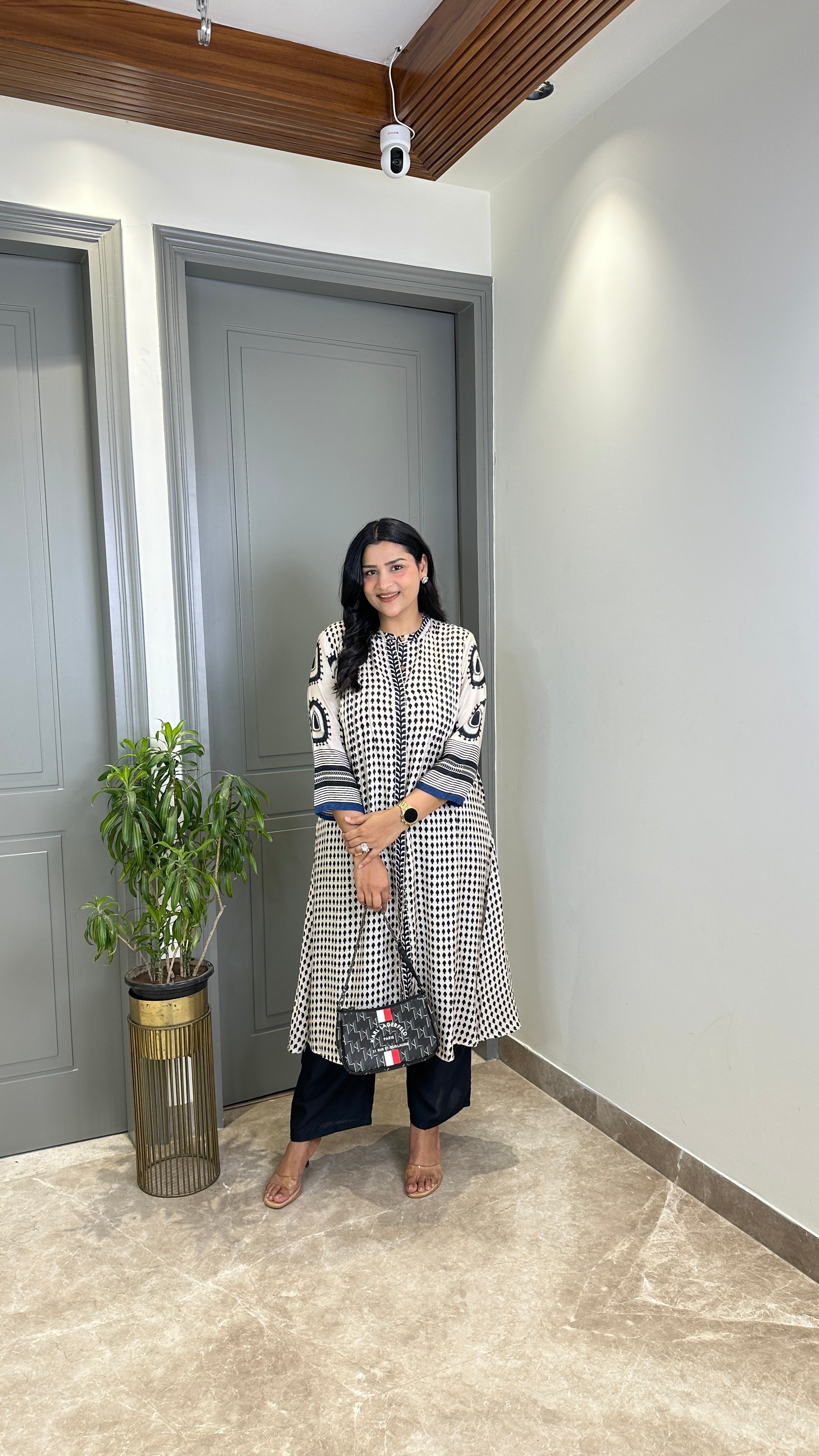 Black & White Eye Muslin Kurta Pants shrisa.in