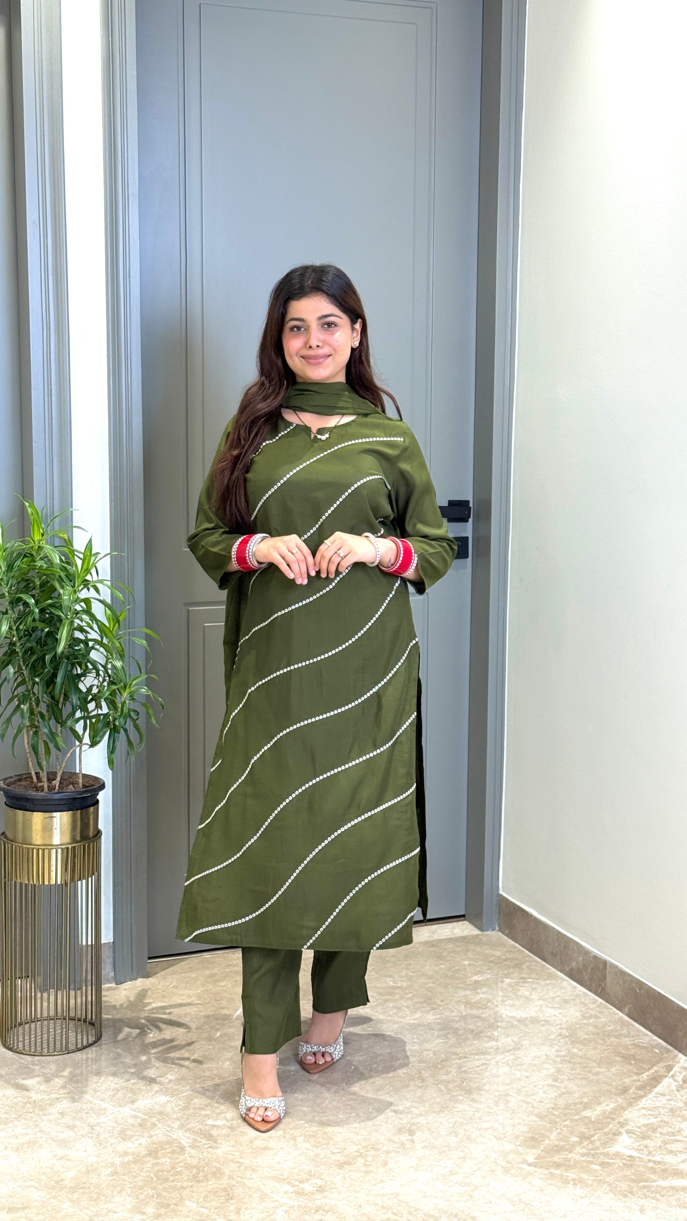 Green Bandhej Line Suit Set