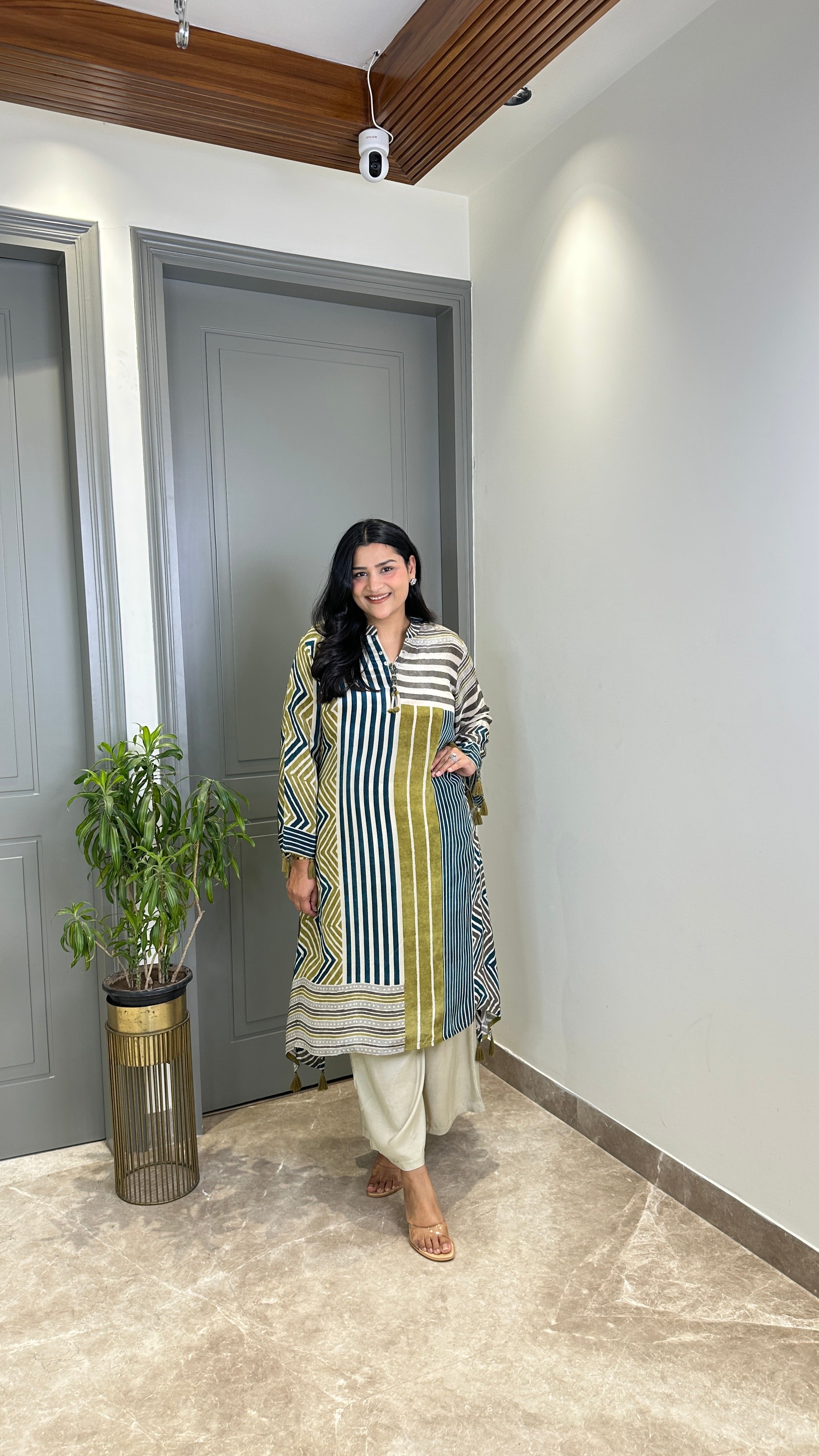Green Lines Crepe Kurta Pants shrisa.in