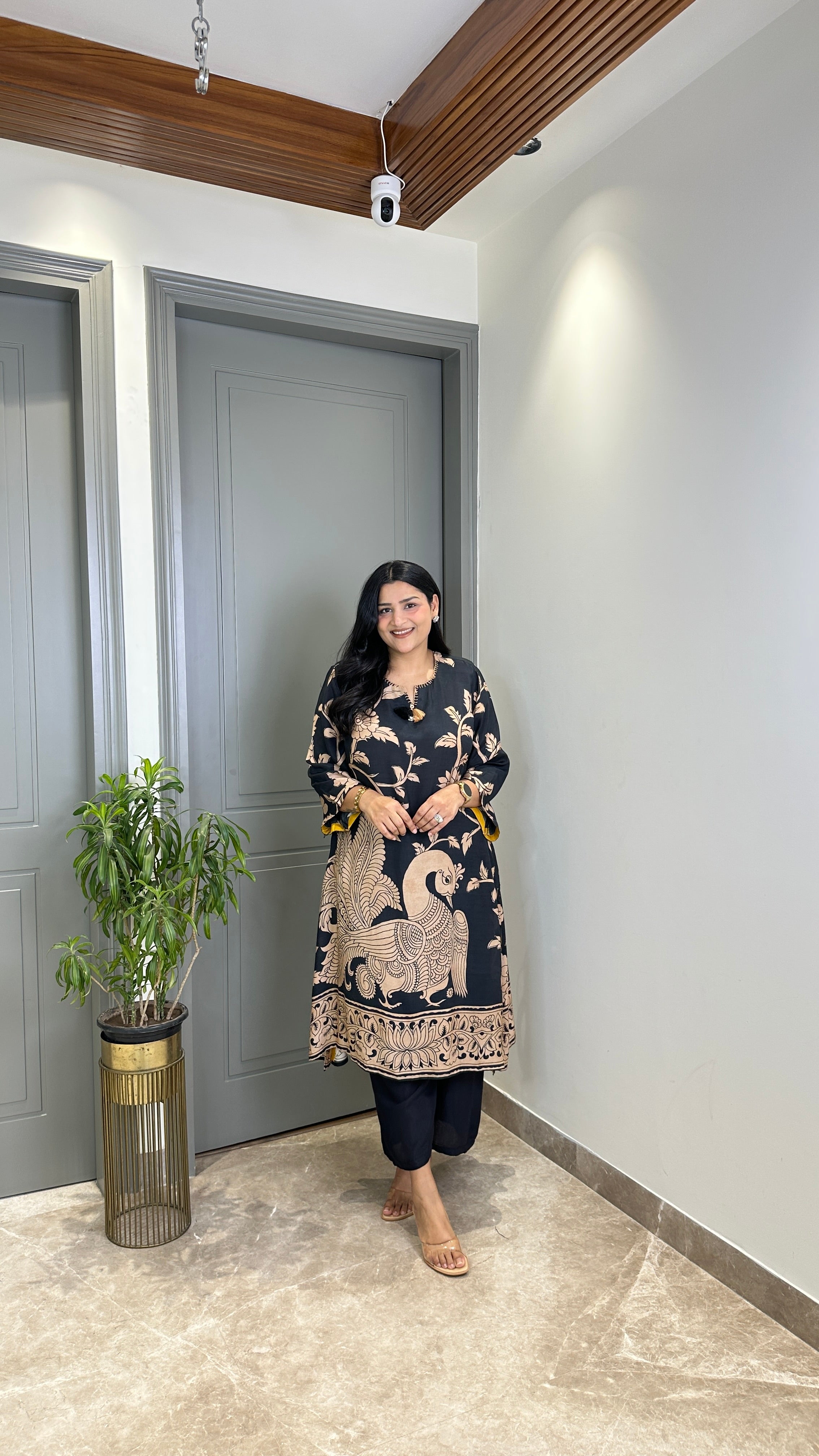 ⁠Kalamkari Black Muslin Kurta Pants shrisa.in