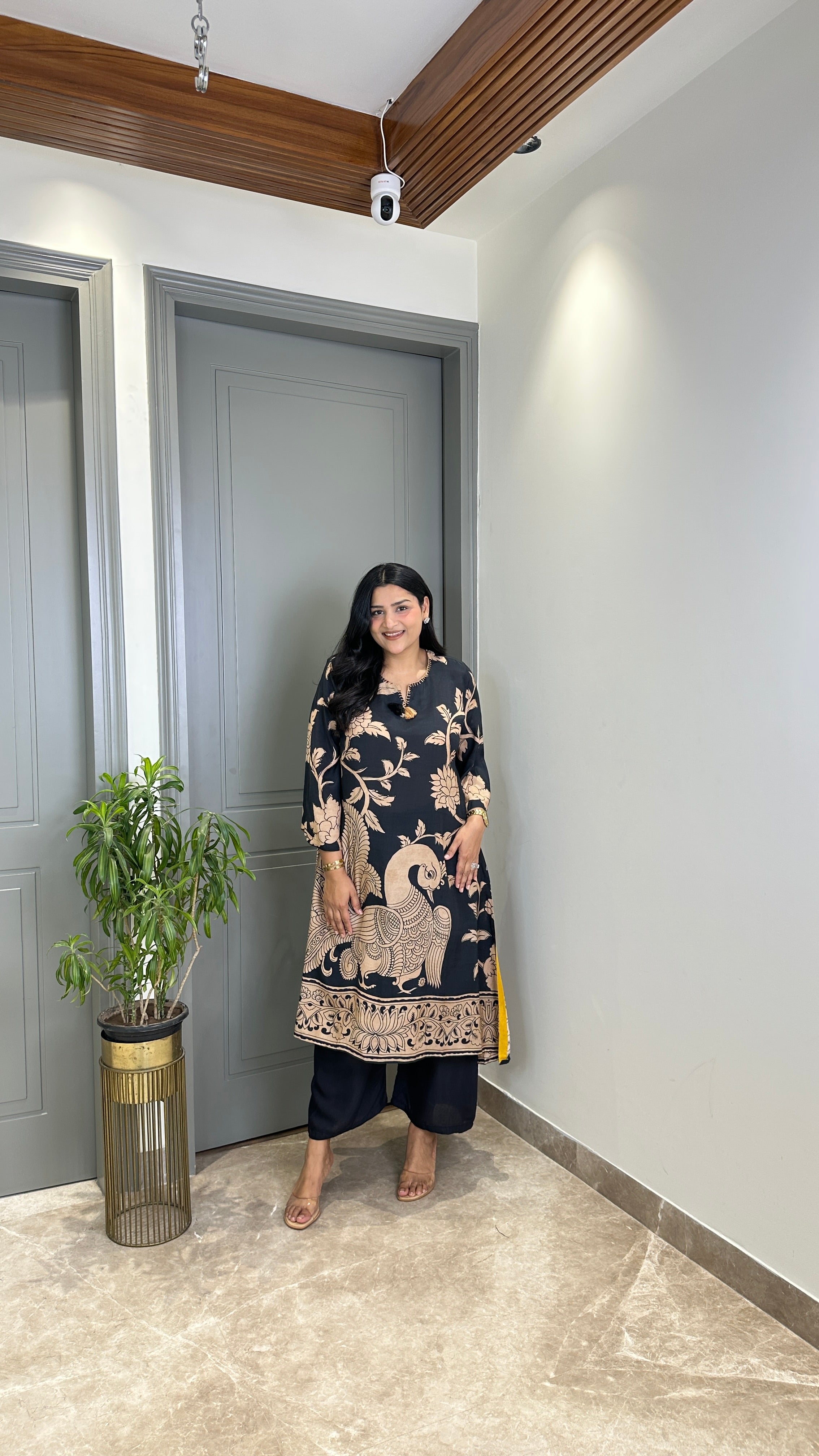 ⁠Kalamkari Black Muslin Kurta Pants shrisa.in