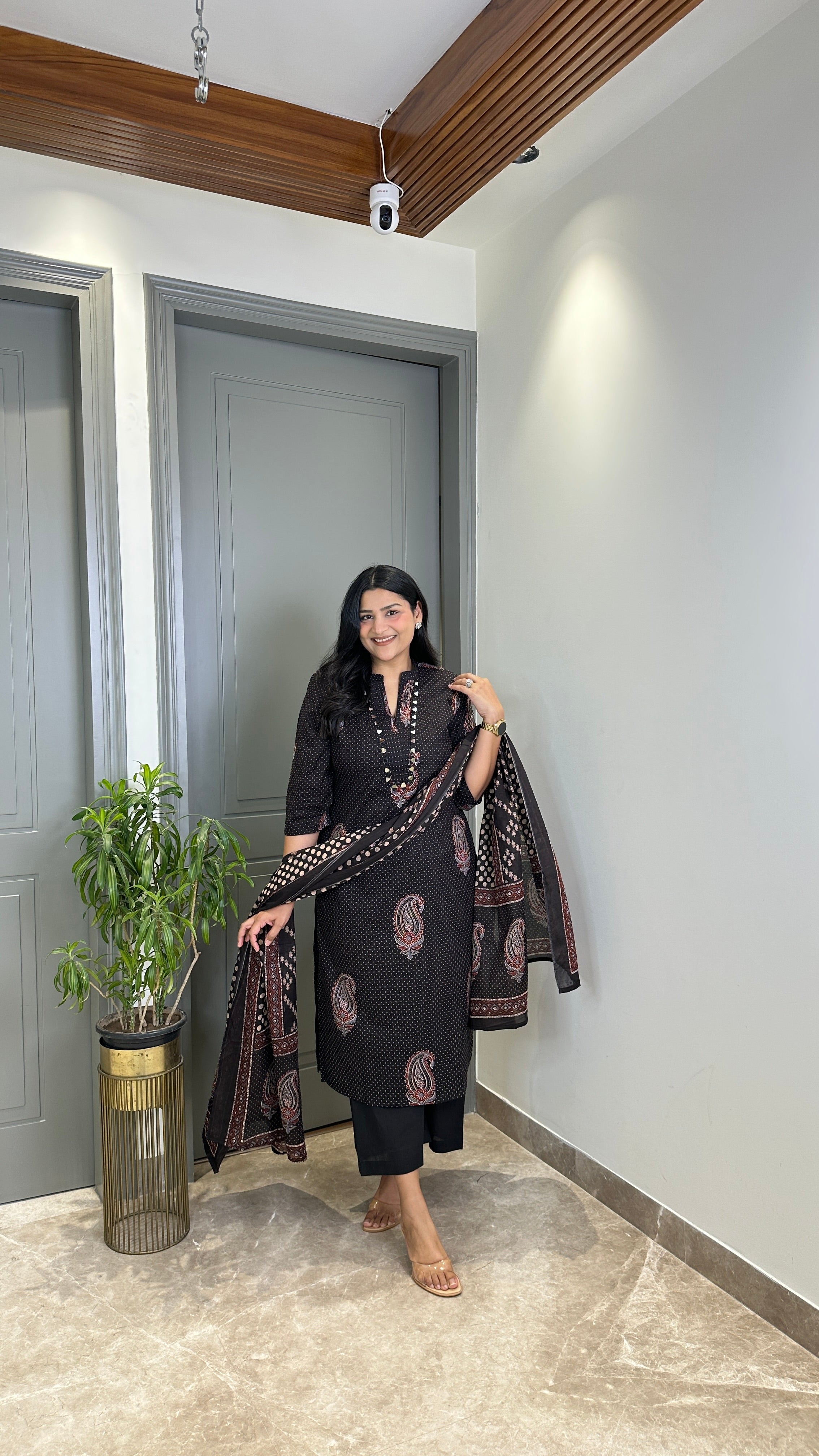 Black Ambi Pure Cotton Suit Set shrisa.in
