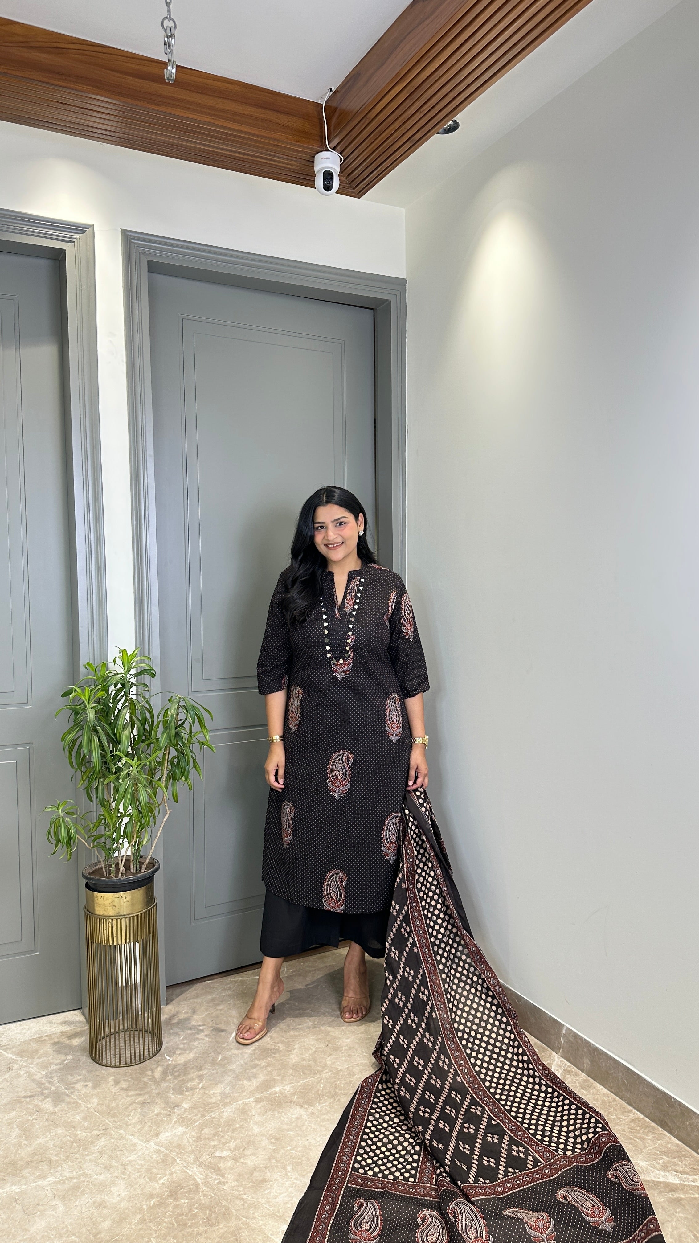 Black Ambi Pure Cotton Suit Set shrisa.in