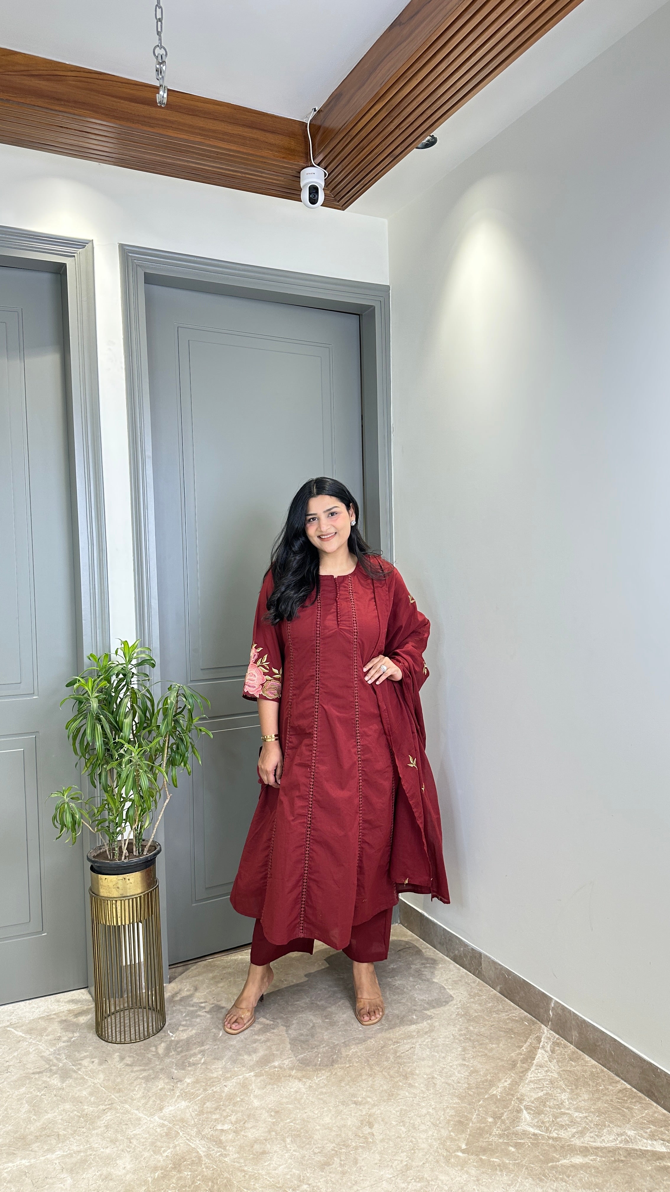 Maroon Diva Threadwork Suit Set shrisa.in