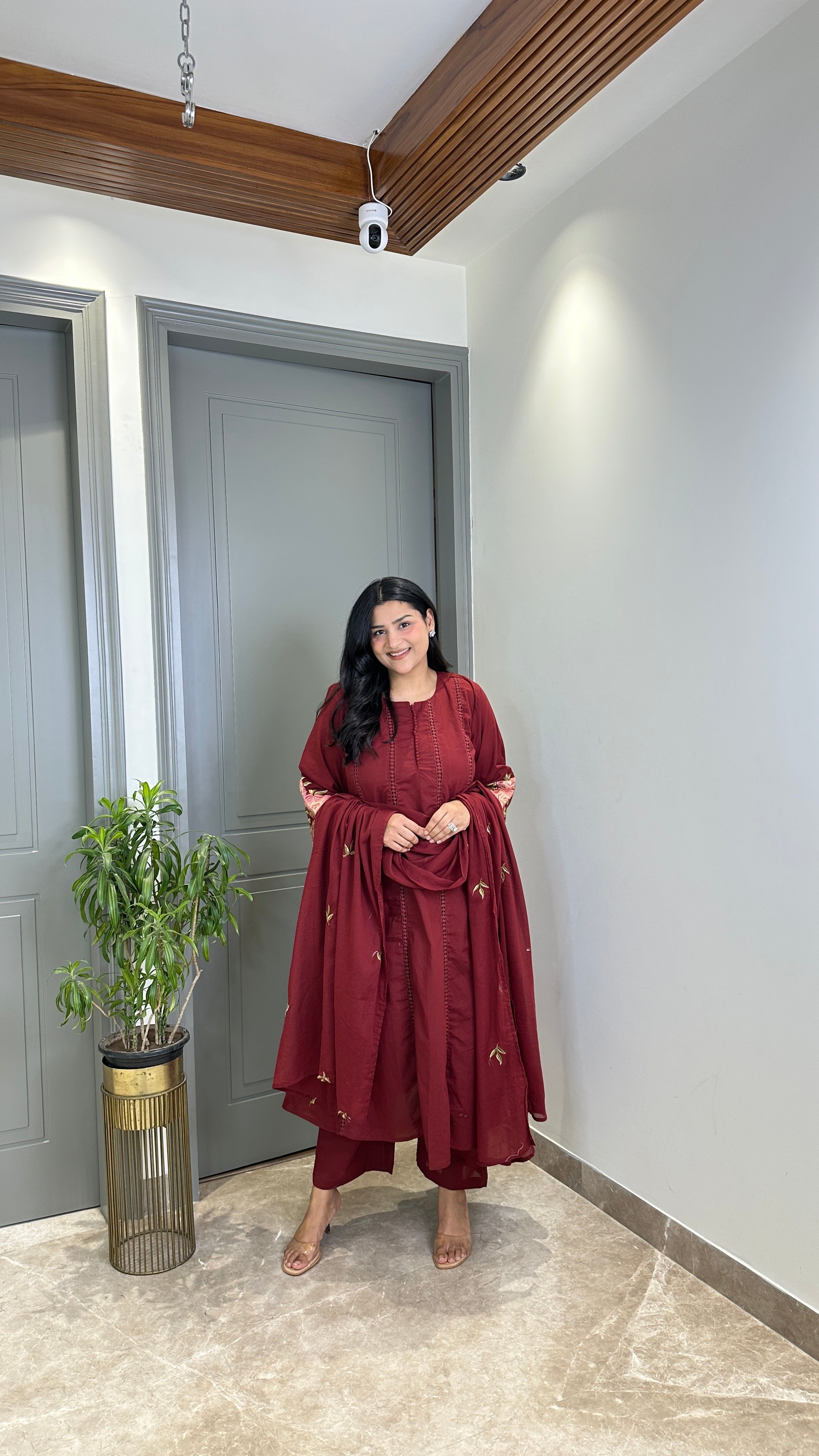 Maroon Diva Threadwork Suit Set shrisa.in